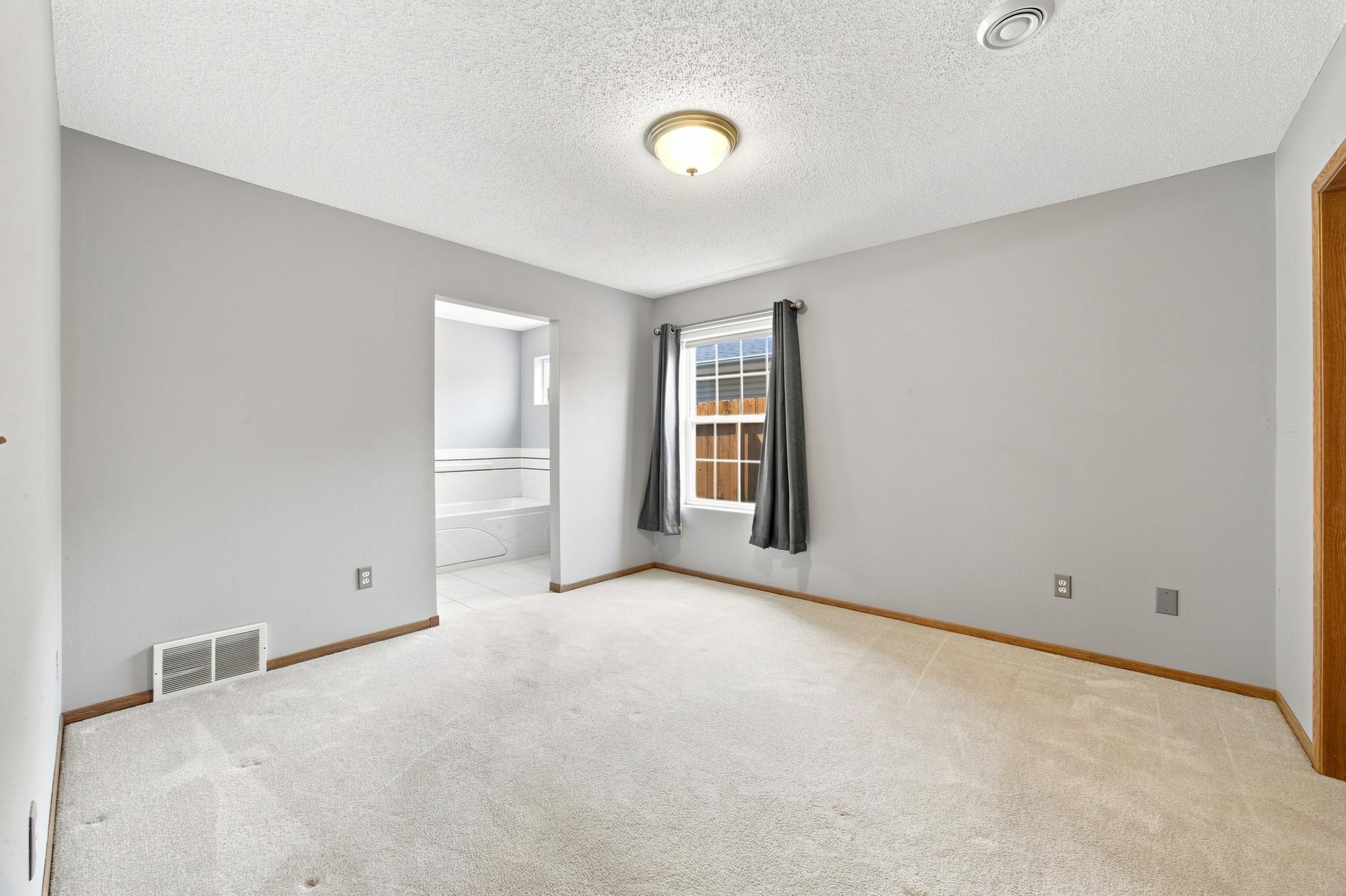 843 12 1/2 Avenue W, West Fargo ND 58078 - Photo 11 of 24