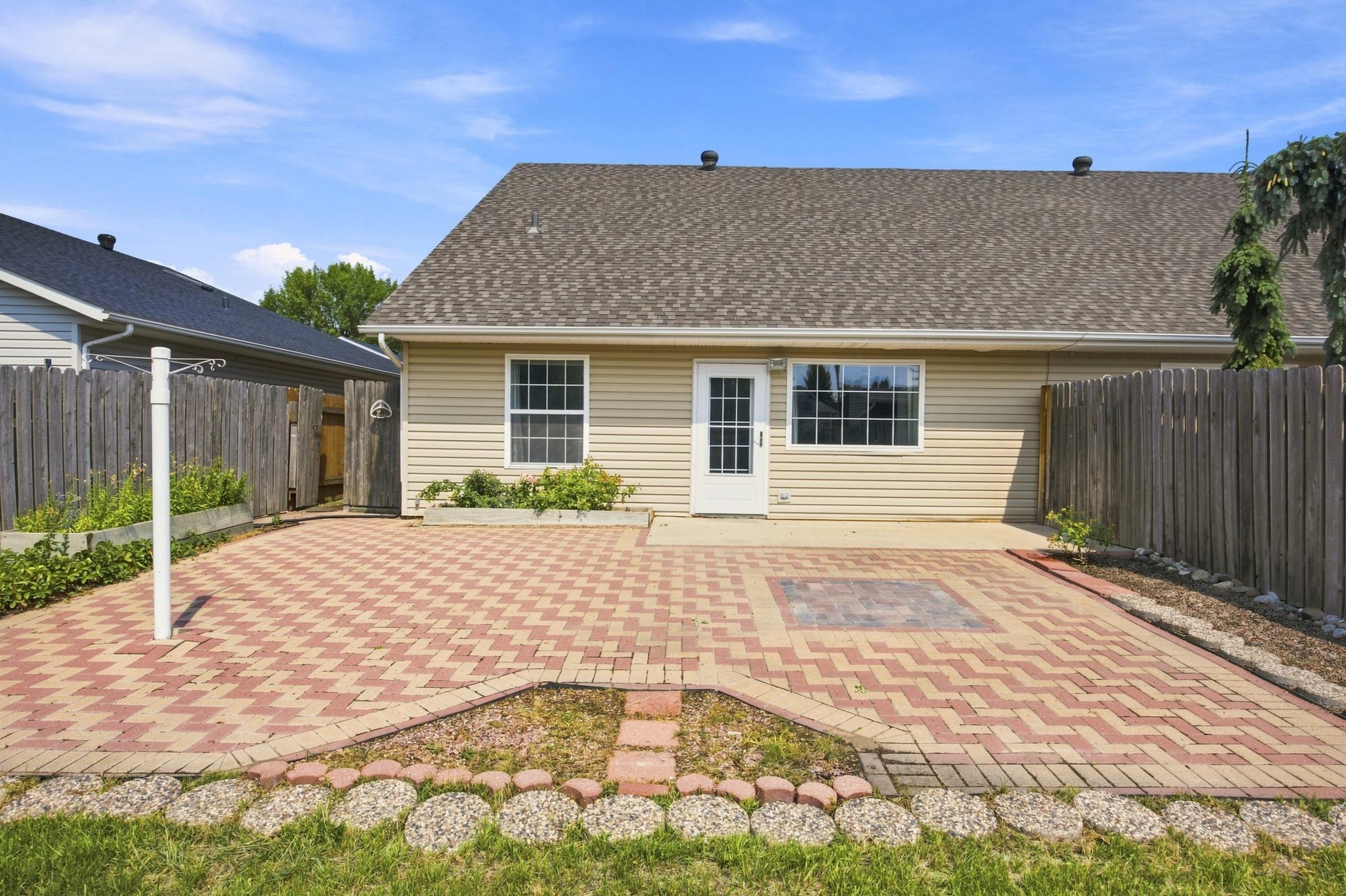 843 12 1/2 Avenue W, West Fargo ND 58078 - Photo 20 of 24