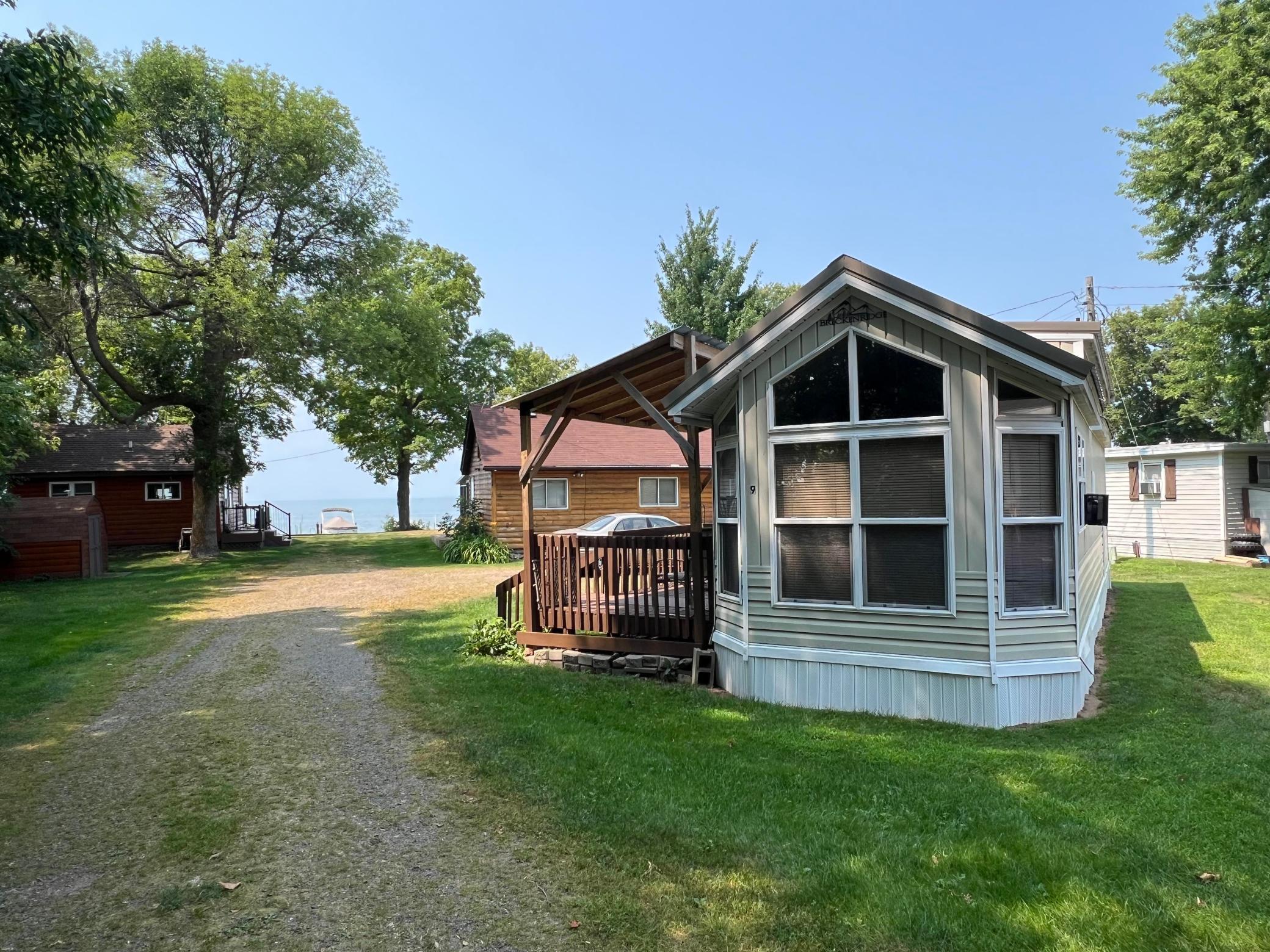 2002 home for sale at 20429 326th St, Unit #9 in Isle, MN — 1 bed, 1 bath (photo 7 of 25)