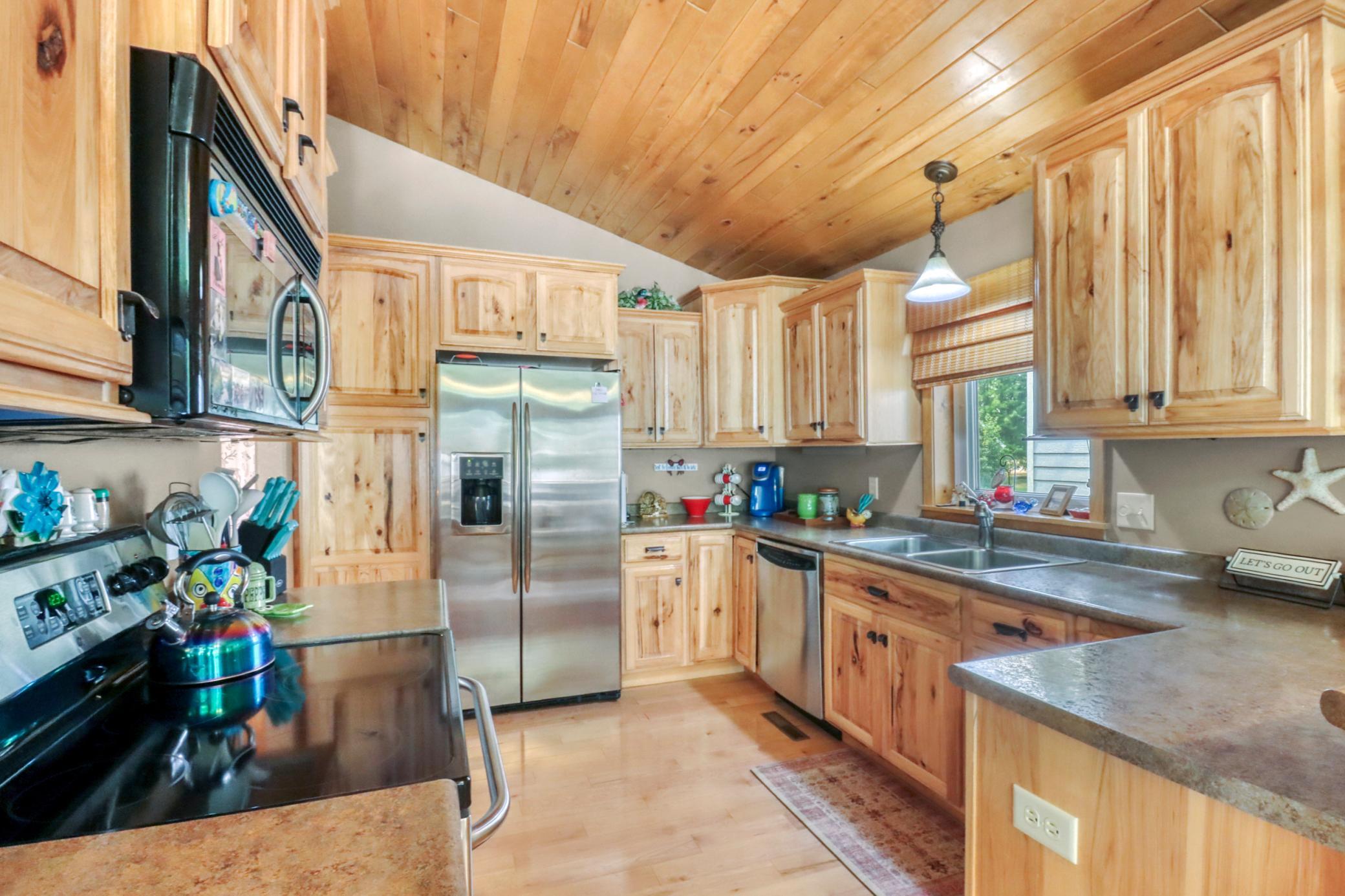 672 S Shore Drive, Detroit Lakes MN 56501 - Photo 13 of 66