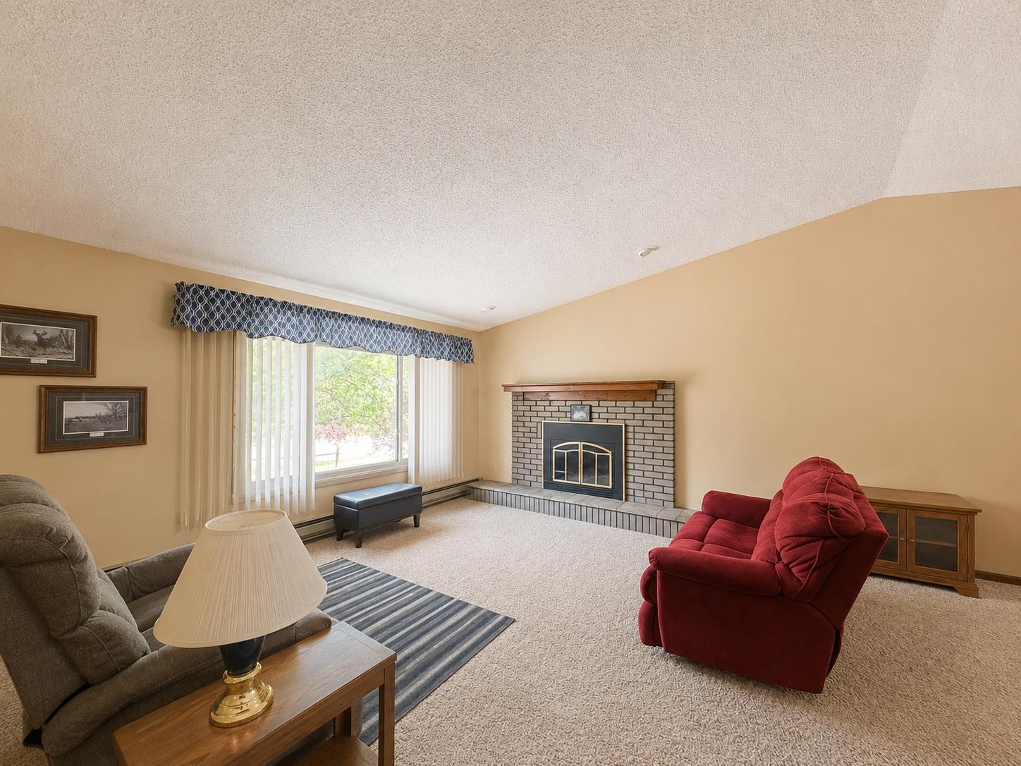 325 2nd Street NW, Hillsboro ND 58045 - Photo 8 of 22