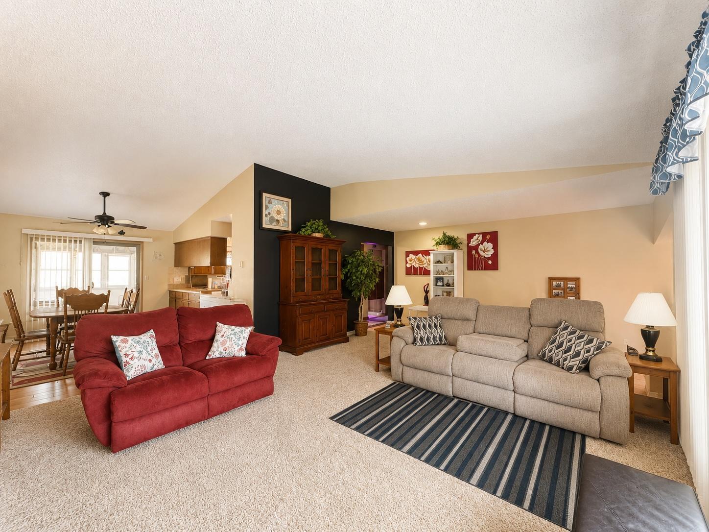 325 2nd Street NW, Hillsboro ND 58045 - Photo 9 of 22