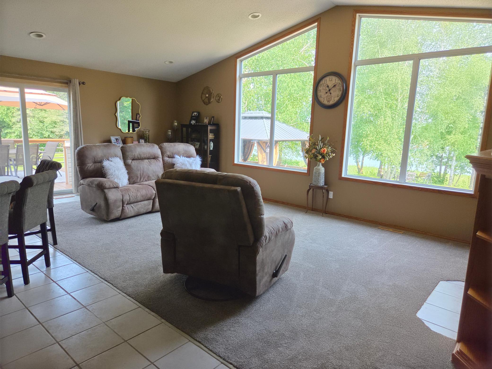 2001 single family home for sale at 1872 State Highway 11 SE in Baudette, MN — 5 bed, 3 bath (photo 11 of 24)