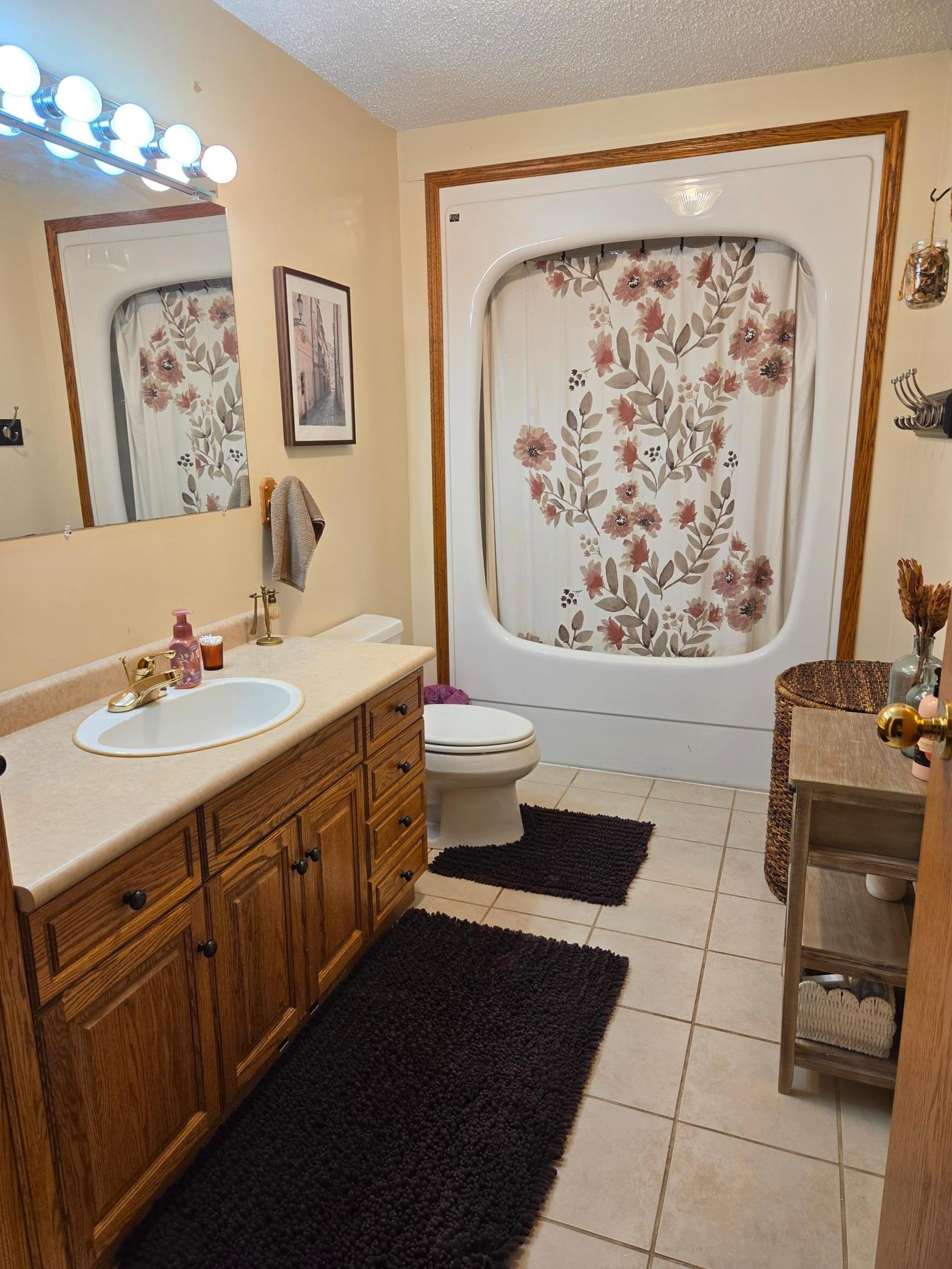 2001 single family home for sale at 1872 State Highway 11 SE in Baudette, MN — 5 bed, 3 bath (photo 20 of 24)