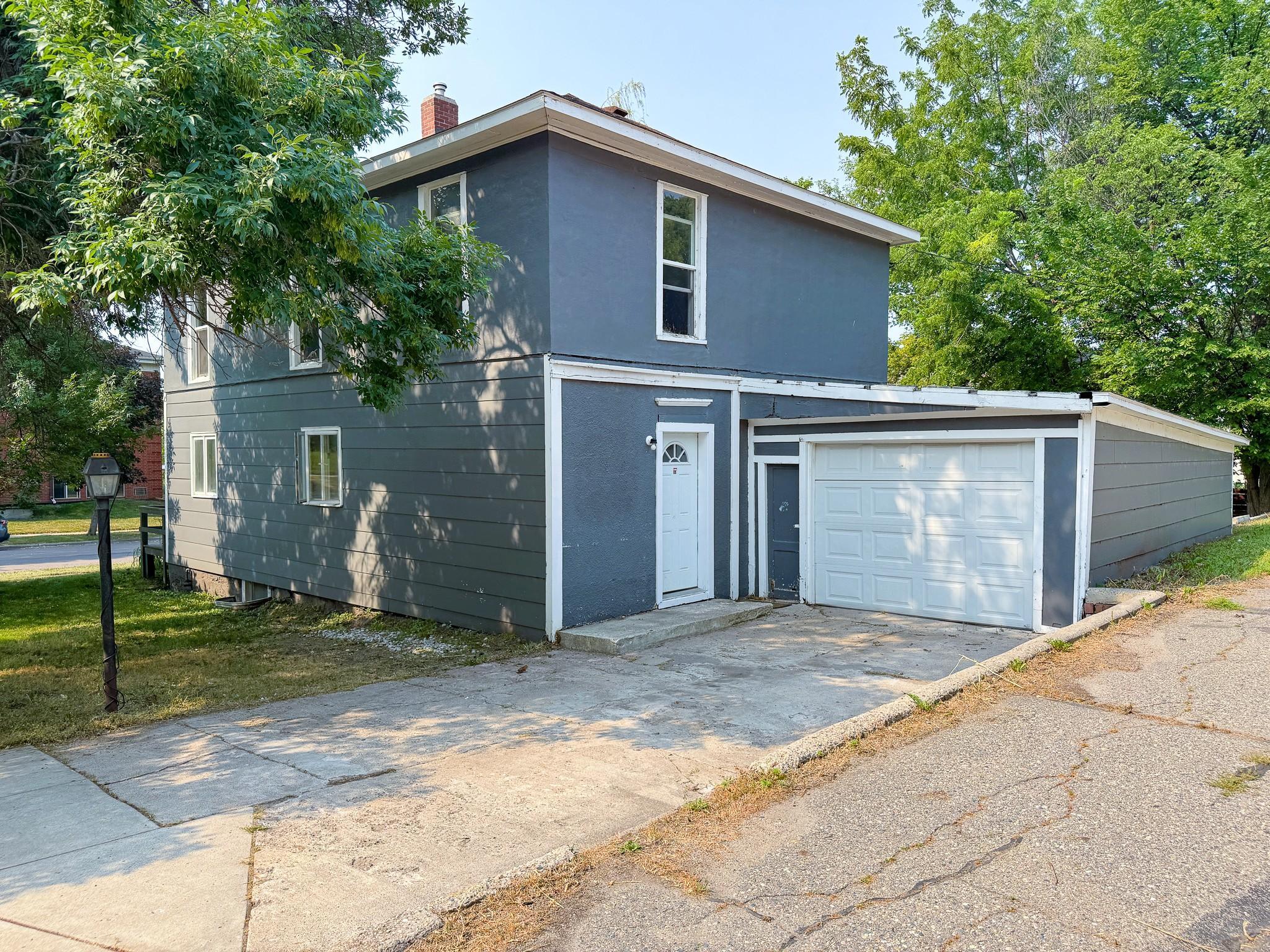 127 E Summit Avenue, Fergus Falls MN 56537 - Photo 2 of 41