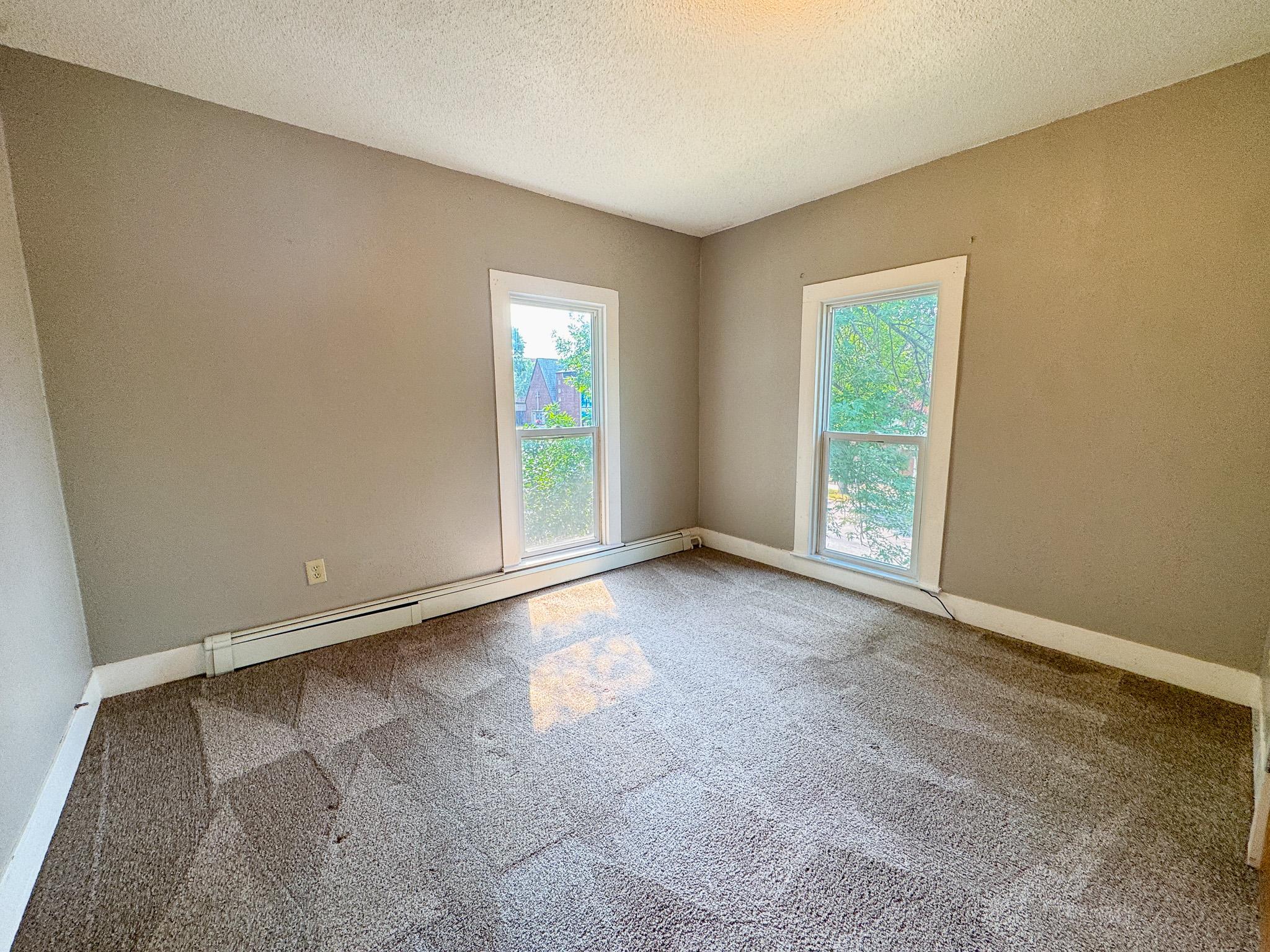 127 E Summit Avenue, Fergus Falls MN 56537 - Photo 22 of 41