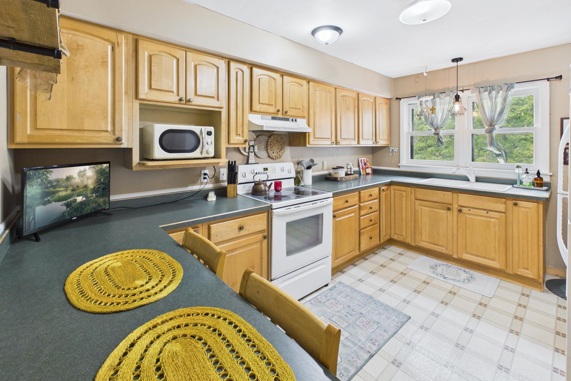 1950 single family home for sale at 11398 Wonderland Park Circle in Brainerd, MN — 3 bed, 1 bath (photo 15 of 22)