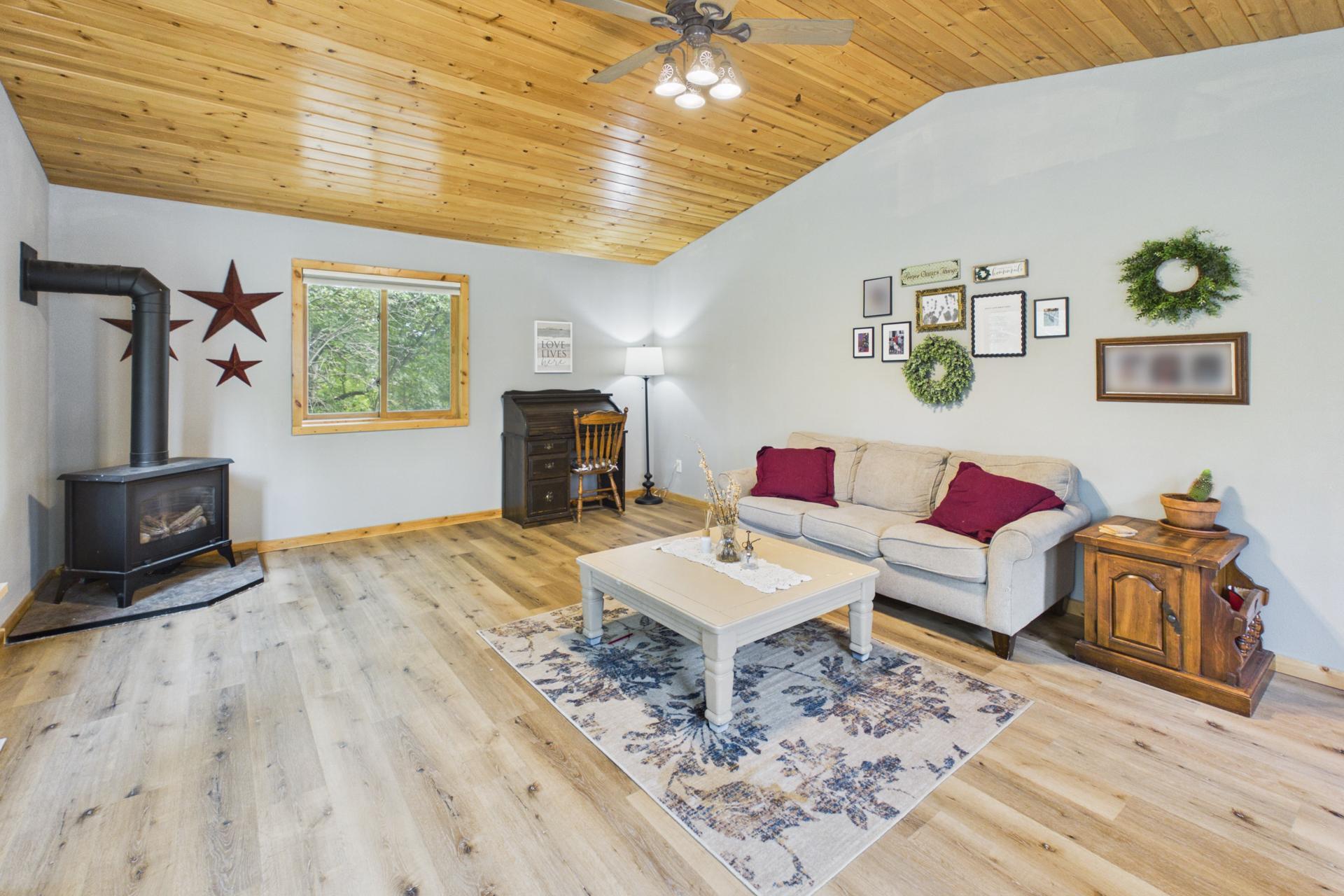 1950 single family home for sale at 11398 Wonderland Park Circle in Brainerd, MN — 3 bed, 1 bath (photo 17 of 22)