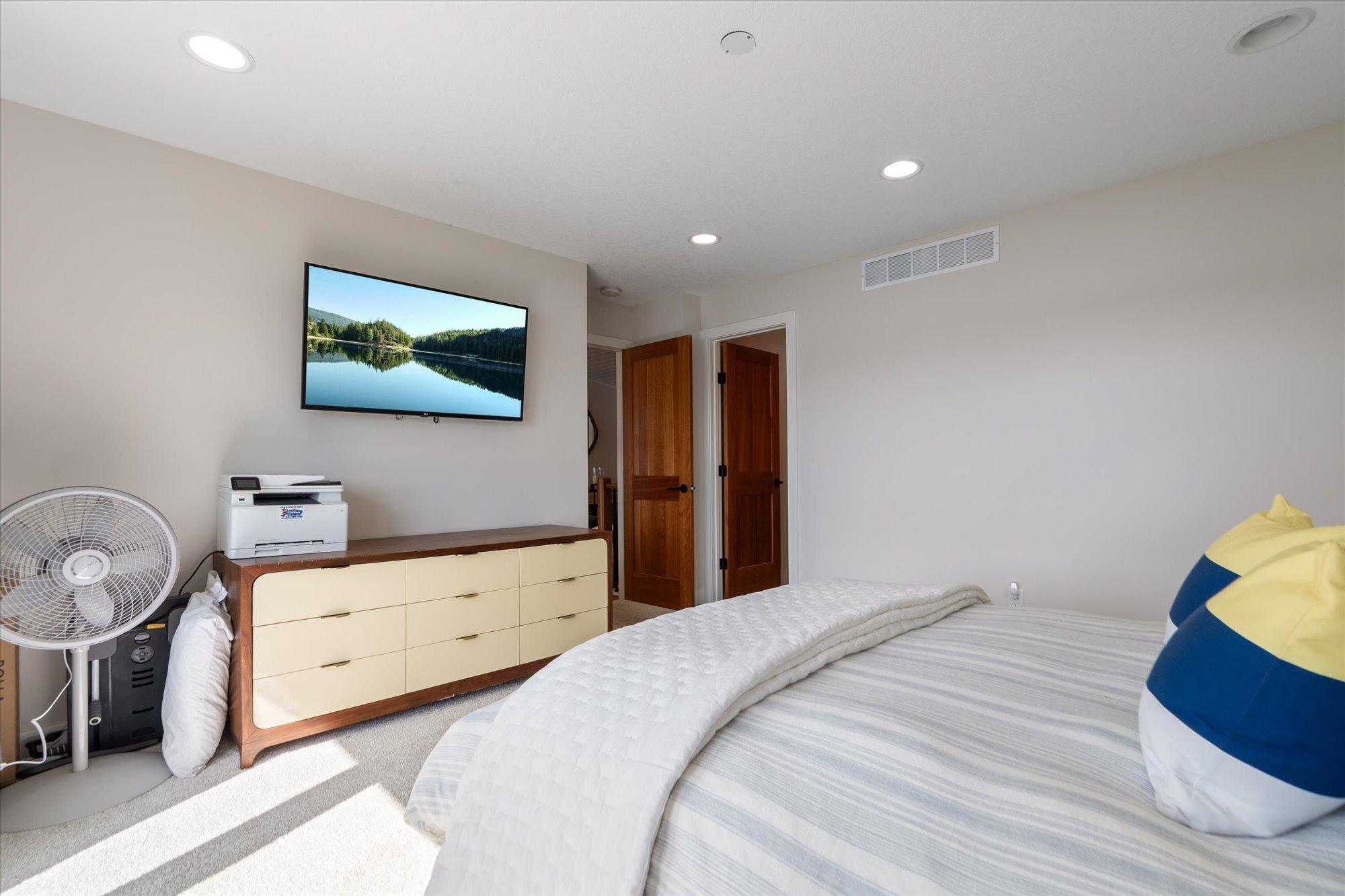 1967 single family home for sale at 16161 Pine Lure Drive in Crosslake, MN — 4 bed, 3 bath (photo 16 of 52)