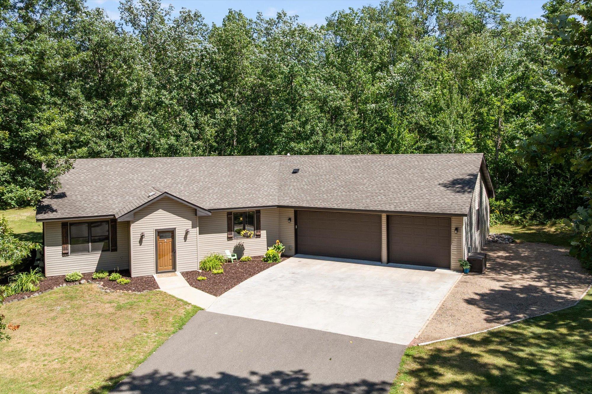 2013 single family home for sale at 33006 Big Pine Hollow Road in Crosslake, MN — 3 bed, 1 bath (photo 23 of 38)