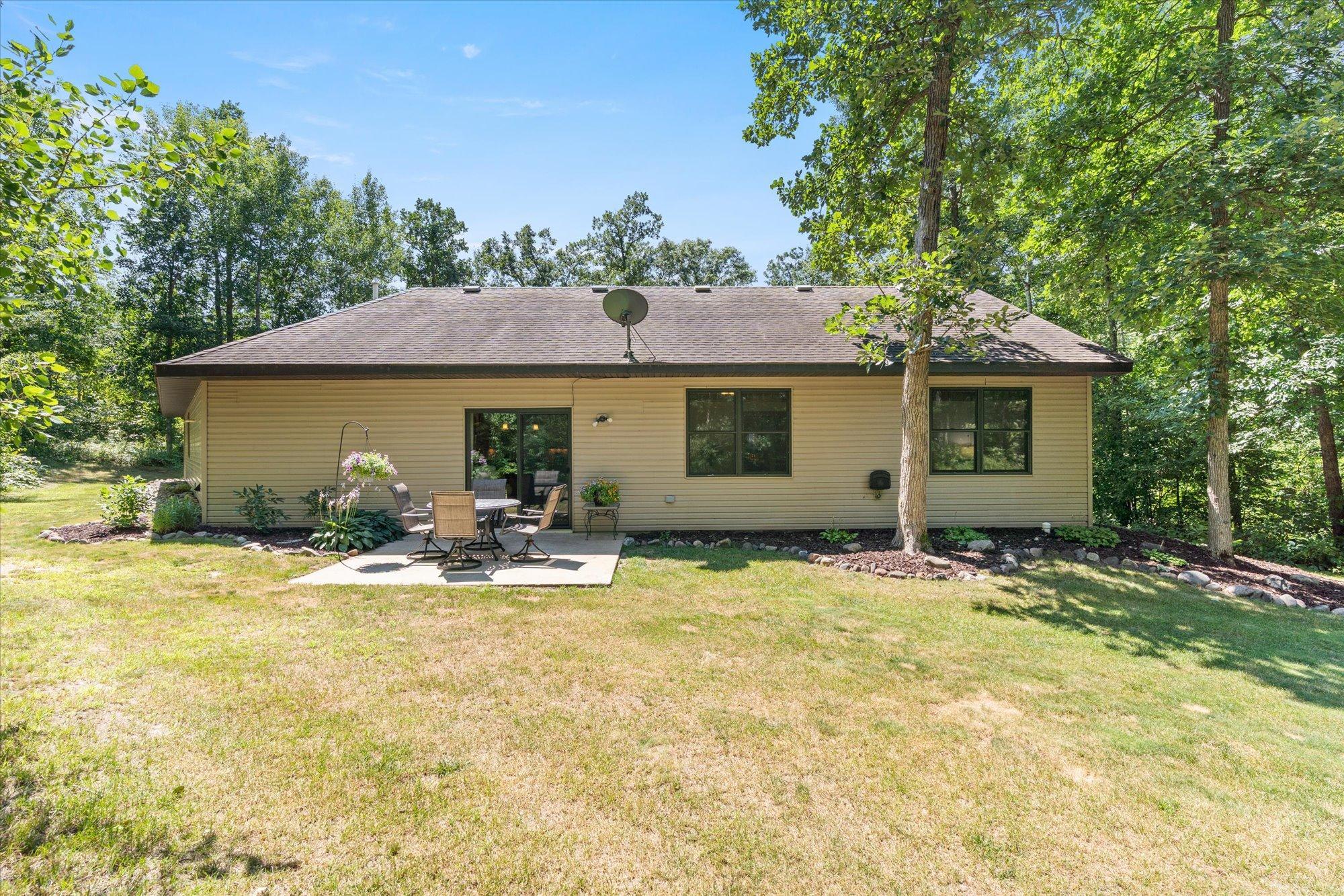 2013 single family home for sale at 33006 Big Pine Hollow Road in Crosslake, MN — 3 bed, 1 bath (photo 30 of 38)