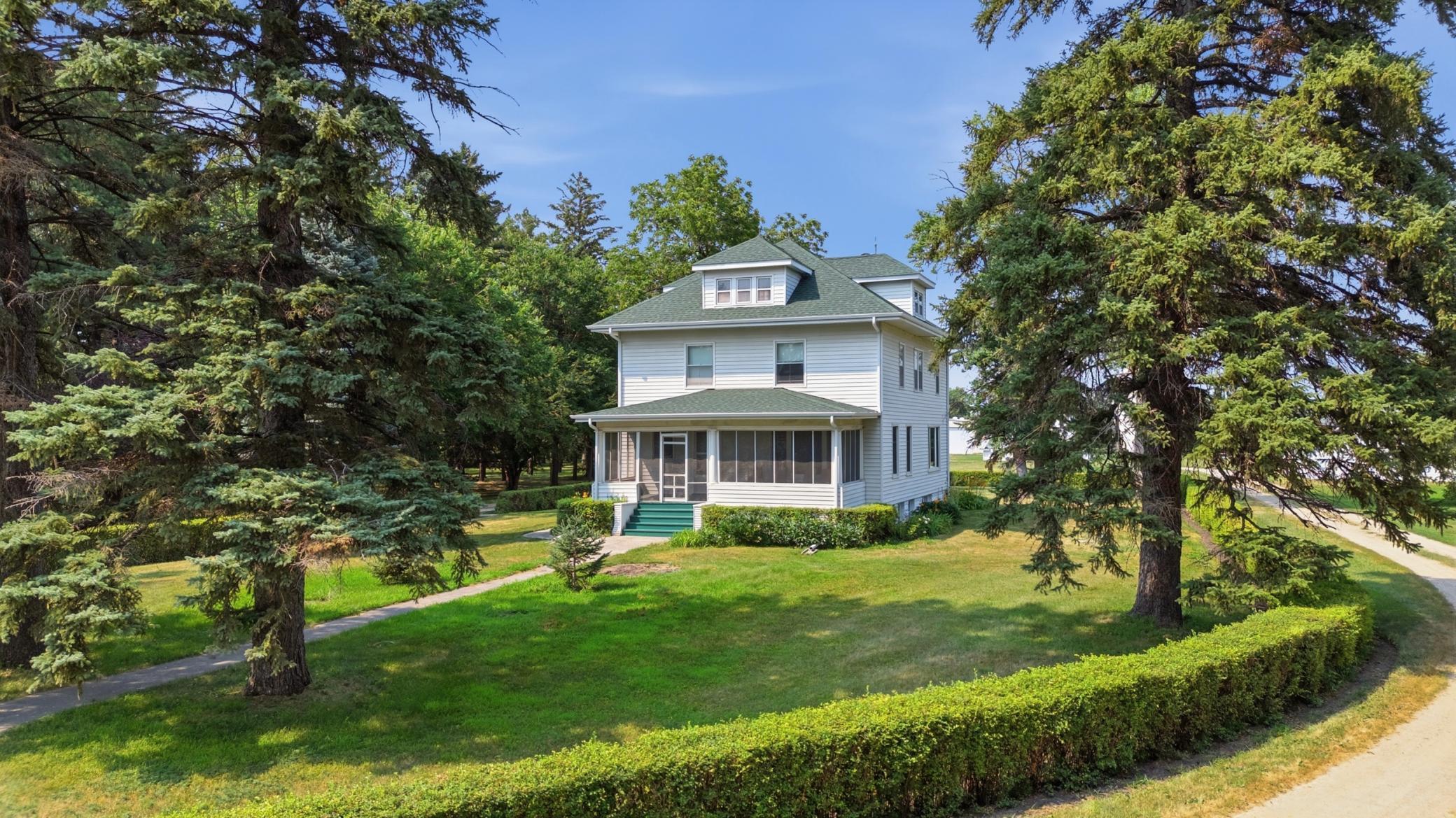 1914 single family home for sale at 7768 10 Highway in Glyndon, MN — 4 bed, 3 bath