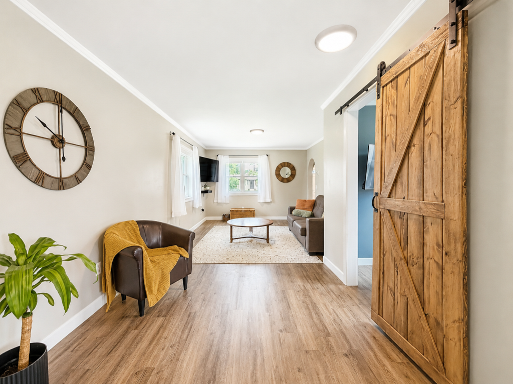 1920 single family home for sale at 302 Mitchell Street in Coleraine, MN — 4 bed, 2 bath (photo 11 of 30)