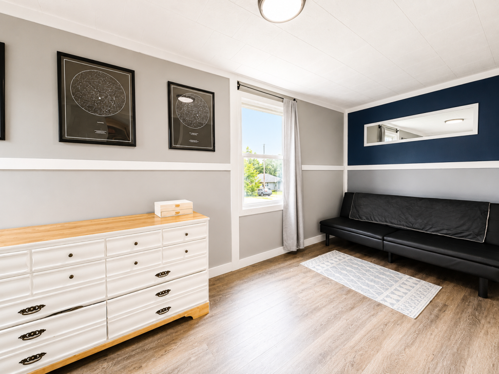 1920 single family home for sale at 302 Mitchell Street in Coleraine, MN — 4 bed, 2 bath (photo 13 of 30)