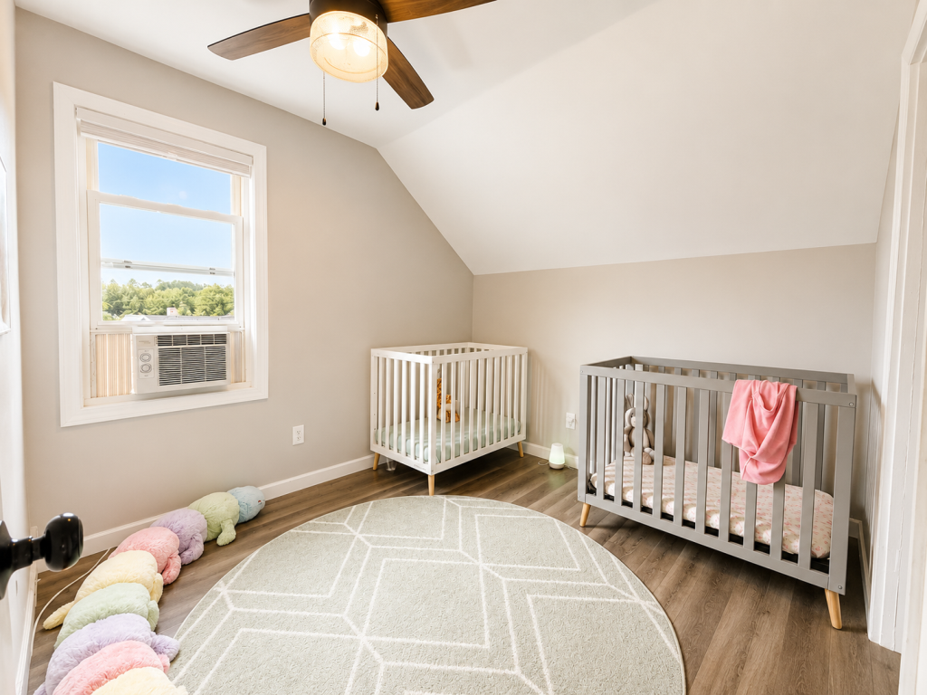 1920 single family home for sale at 302 Mitchell Street in Coleraine, MN — 4 bed, 2 bath (photo 15 of 30)
