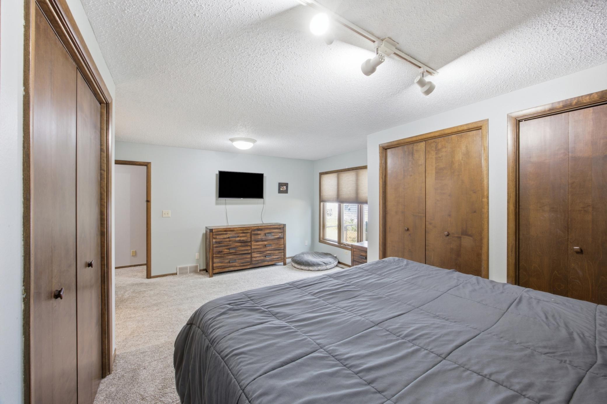 186 Prairiewood Drive S, Fargo ND 58103 - Photo 20 of 57