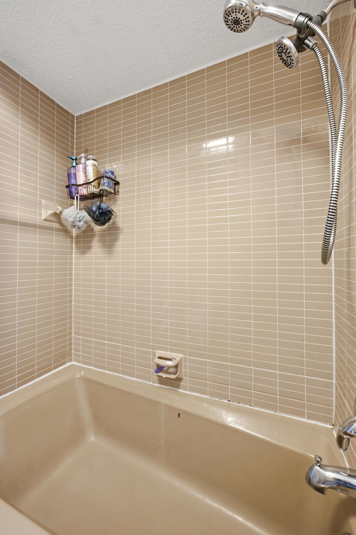 186 Prairiewood Drive S, Fargo ND 58103 - Photo 27 of 57