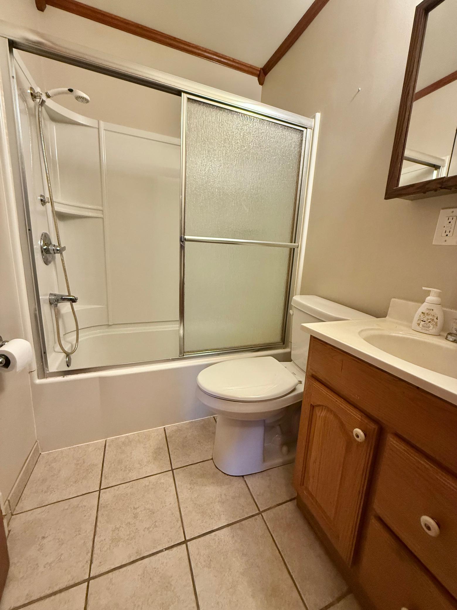 1935 single family home for sale at 618 Dewey Avenue N in Thief River Falls, MN — 3 bed, 2 bath (photo 18 of 38)