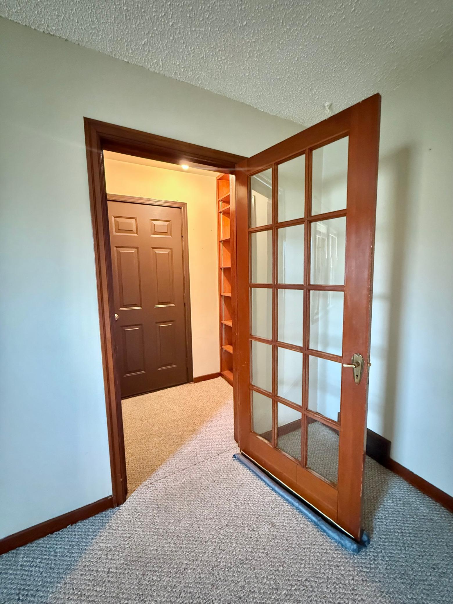 1935 single family home for sale at 618 Dewey Avenue N in Thief River Falls, MN — 3 bed, 2 bath (photo 3 of 38)