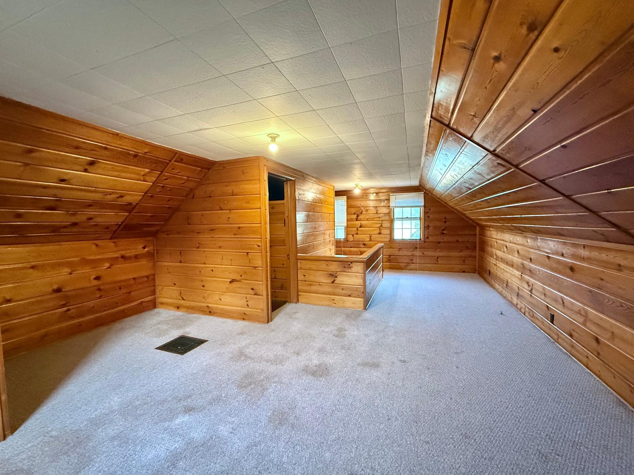 1935 single family home for sale at 618 Dewey Avenue N in Thief River Falls, MN — 3 bed, 2 bath (photo 25 of 38)