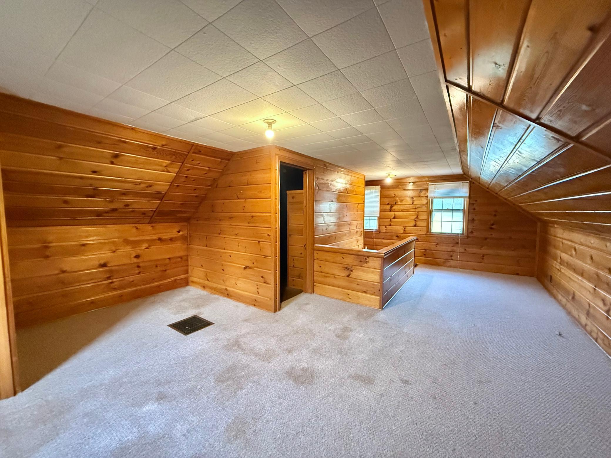 1935 single family home for sale at 618 Dewey Avenue N in Thief River Falls, MN — 3 bed, 2 bath (photo 26 of 38)