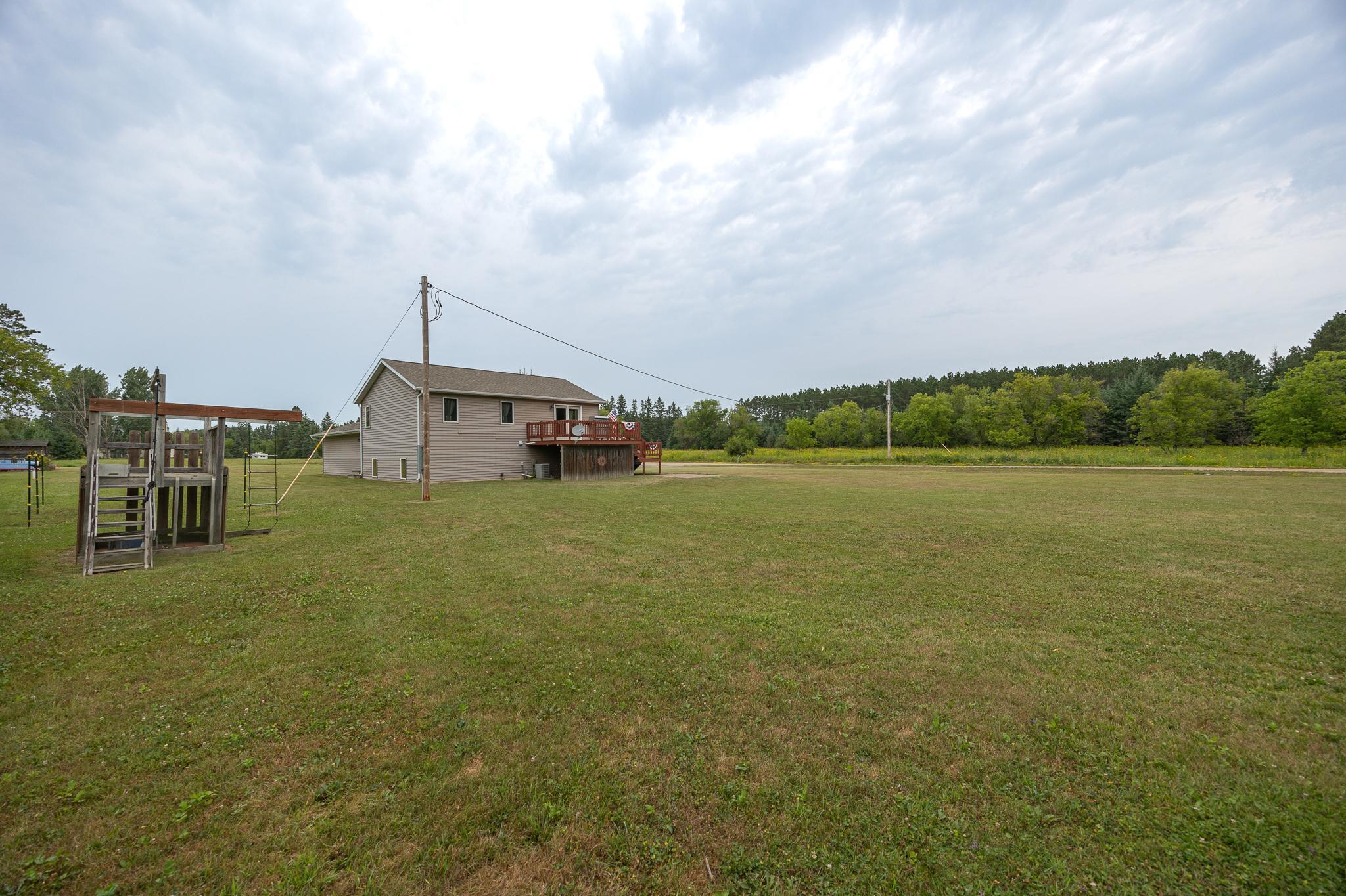 2004 single family home for sale at 307 Colleen Street SE in Remer, MN — 3 bed, 2 bath (photo 4 of 31)