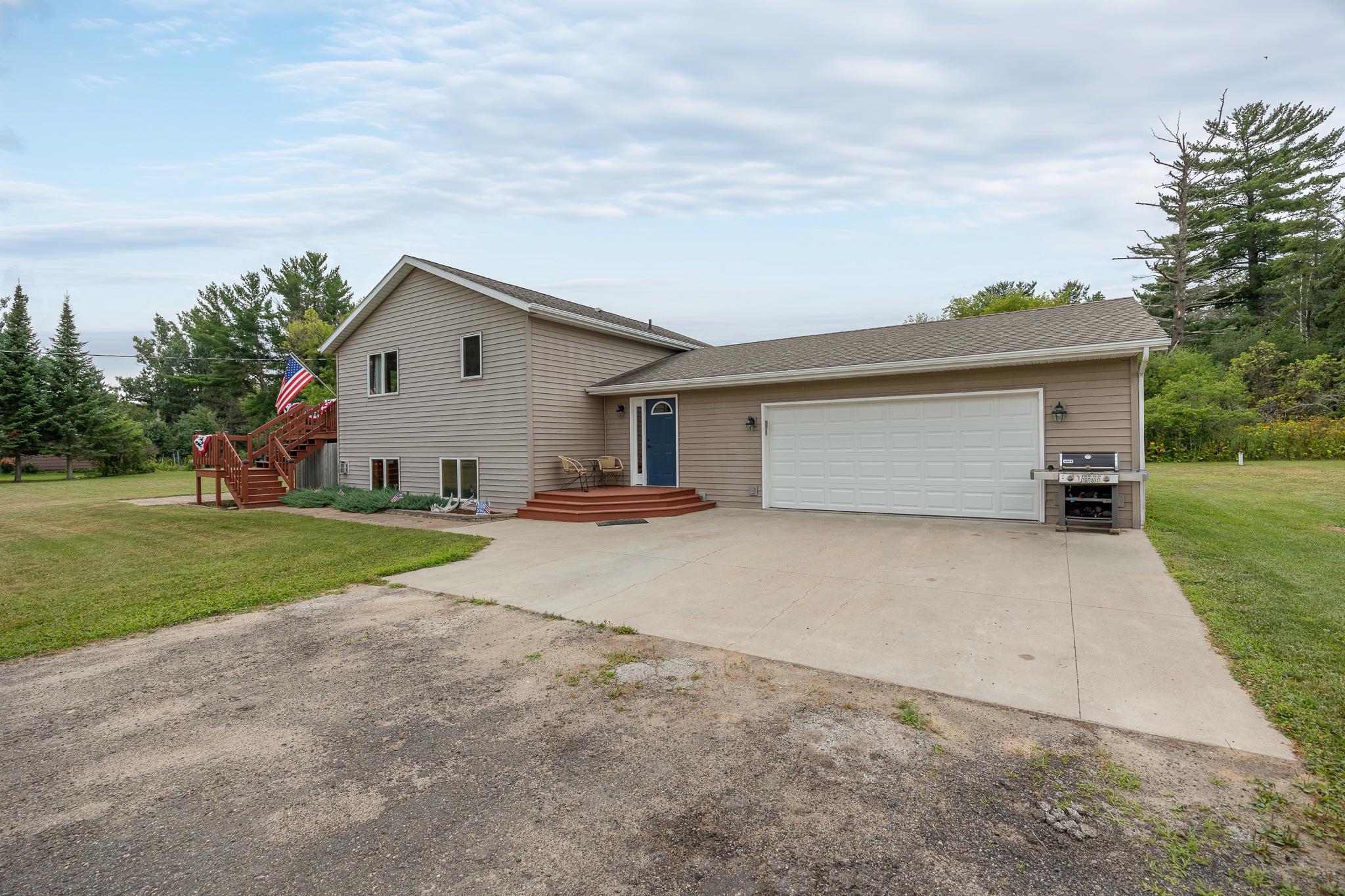 2004 single family home for sale at 307 Colleen Street SE in Remer, MN — 3 bed, 2 bath (photo 5 of 31)
