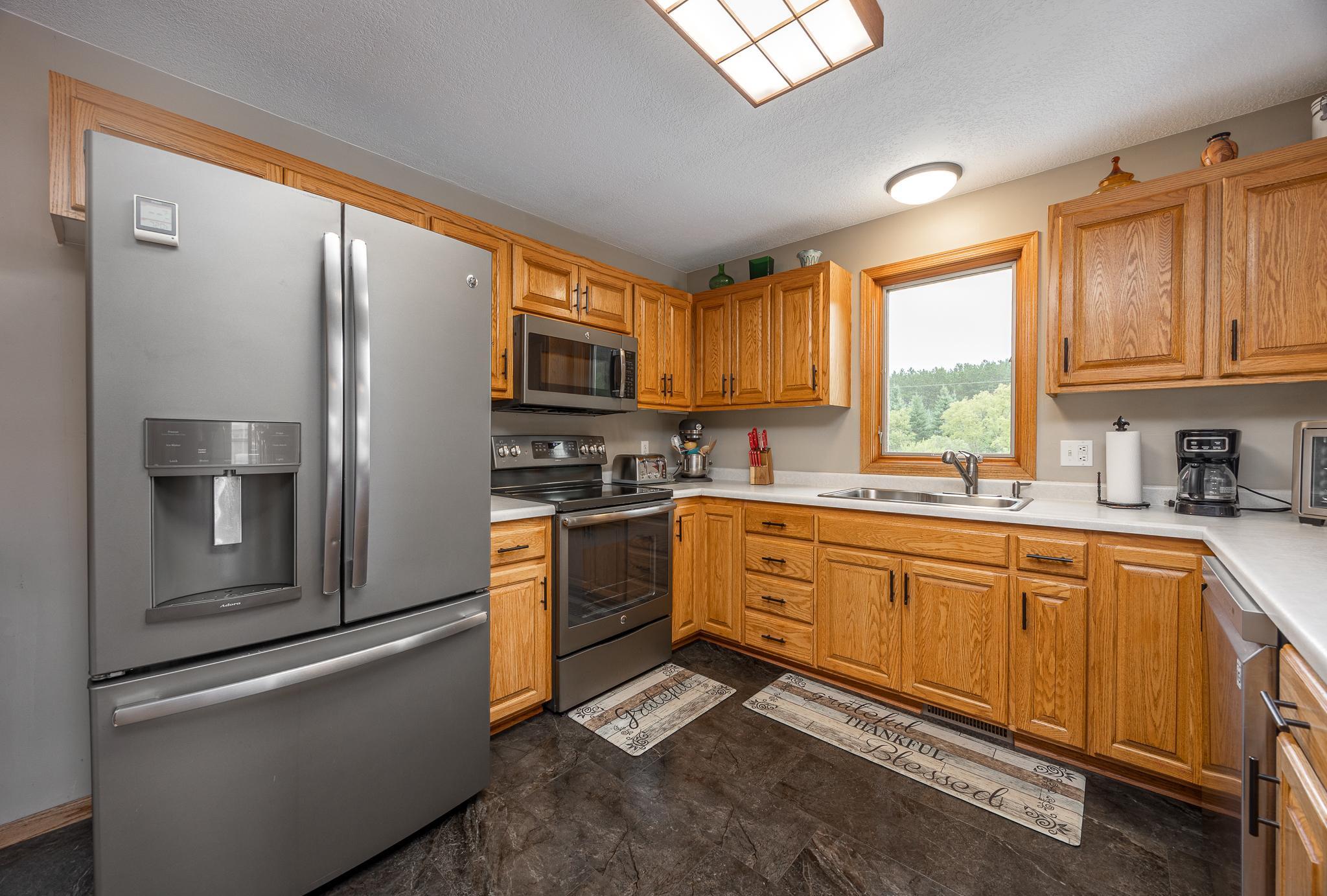 2004 single family home for sale at 307 Colleen Street SE in Remer, MN — 3 bed, 2 bath (photo 10 of 31)
