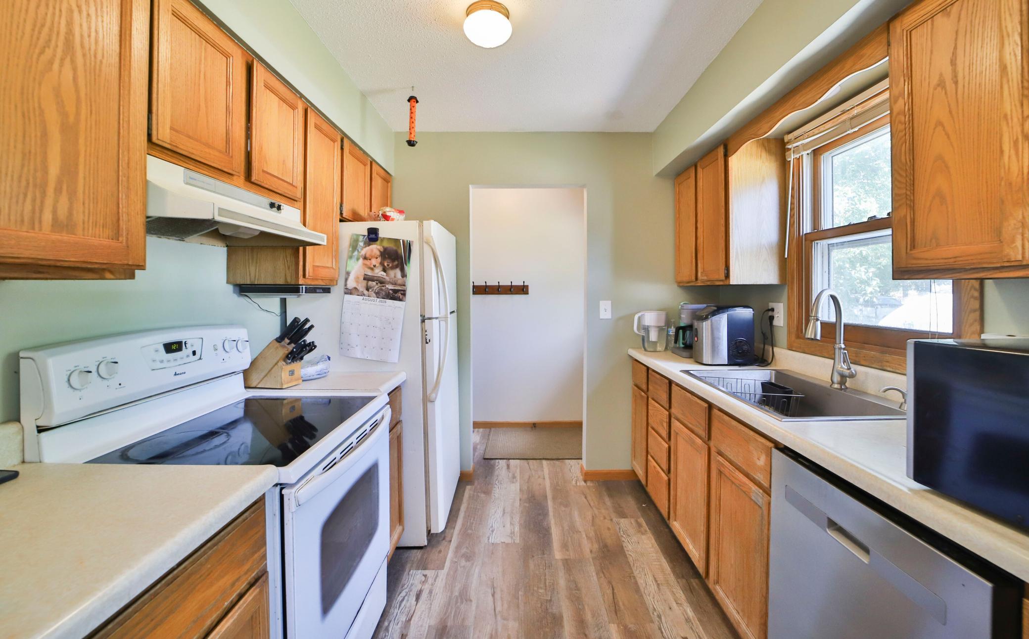 1959 single family home for sale at 505 G Street NE in Brainerd, MN — 4 bed, 2 bath (photo 3 of 40)
