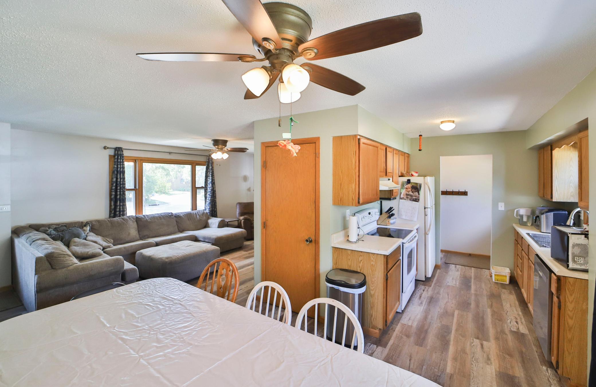 1959 single family home for sale at 505 G Street NE in Brainerd, MN — 4 bed, 2 bath (photo 6 of 40)
