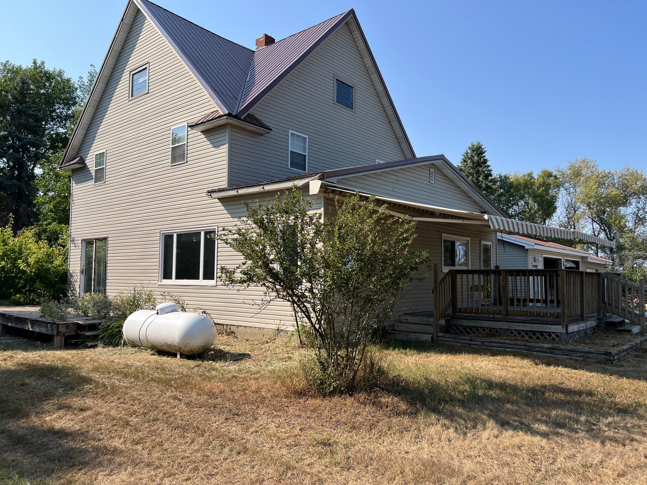 1938 single family home for sale at 10441 County Road 14 in Binford, ND — 4 bed, 1 bath (photo 18 of 94)