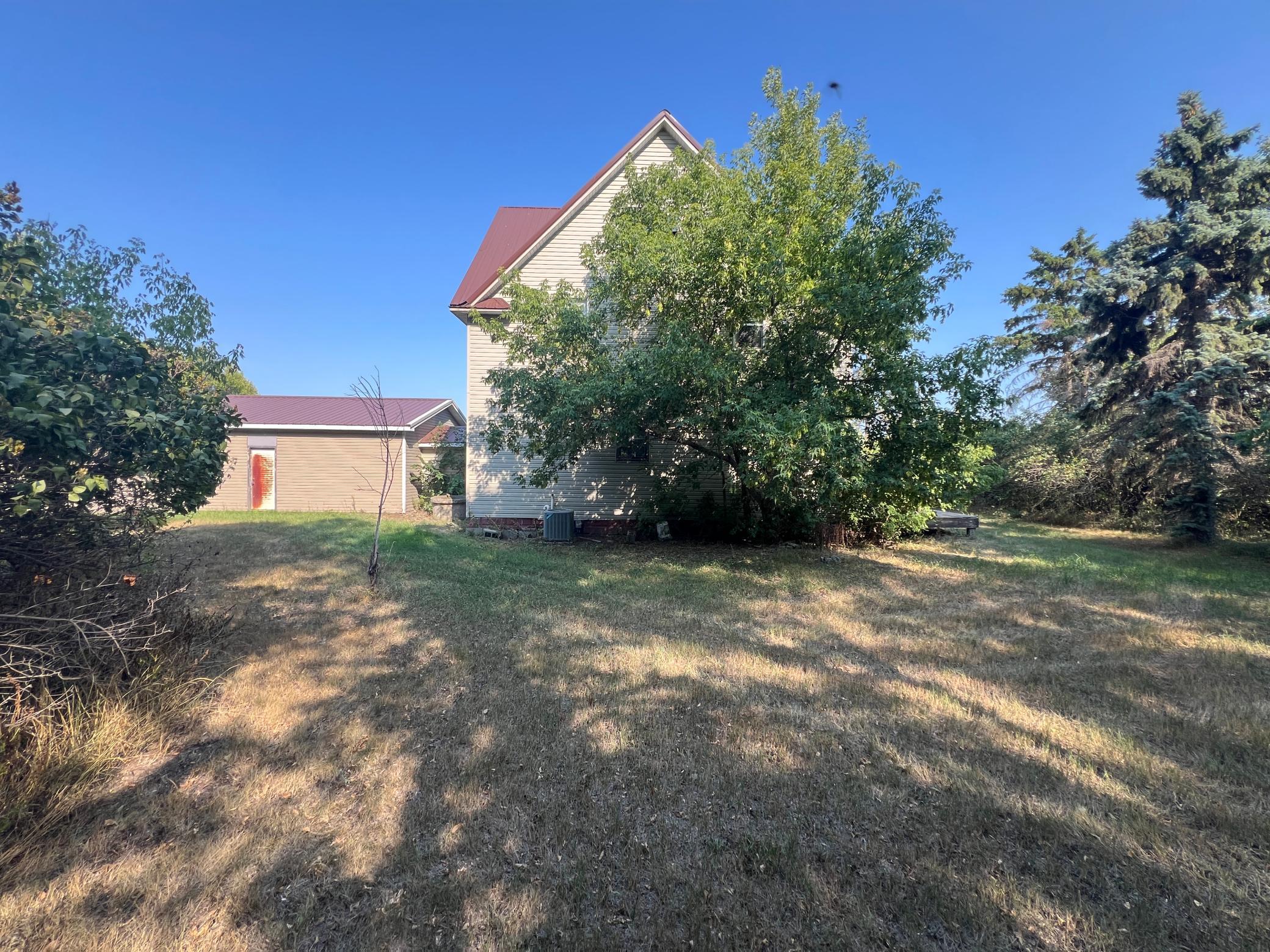 1938 single family home for sale at 10441 County Road 14 in Binford, ND — 4 bed, 1 bath (photo 21 of 94)