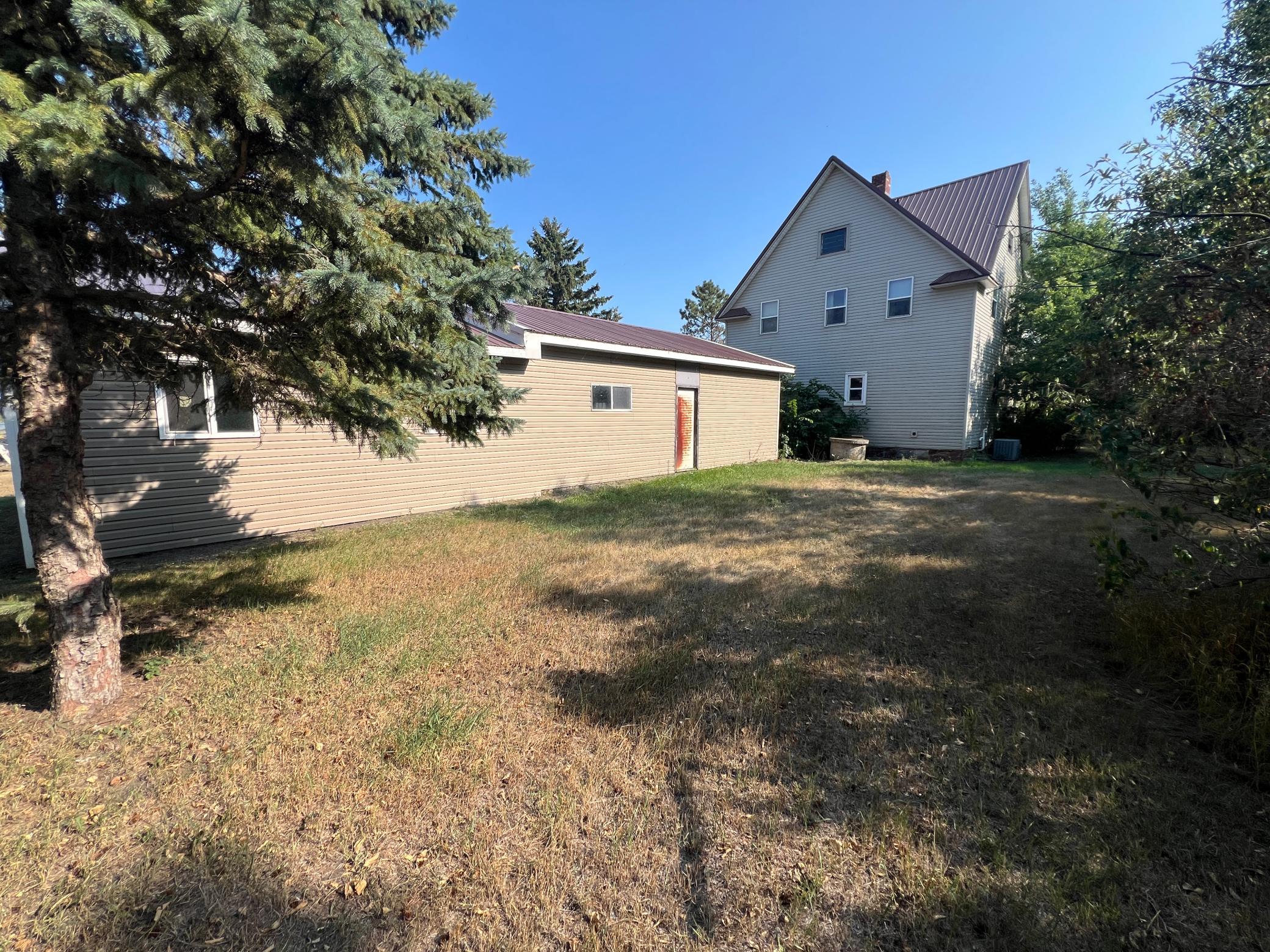 1938 single family home for sale at 10441 County Road 14 in Binford, ND — 4 bed, 1 bath (photo 23 of 94)