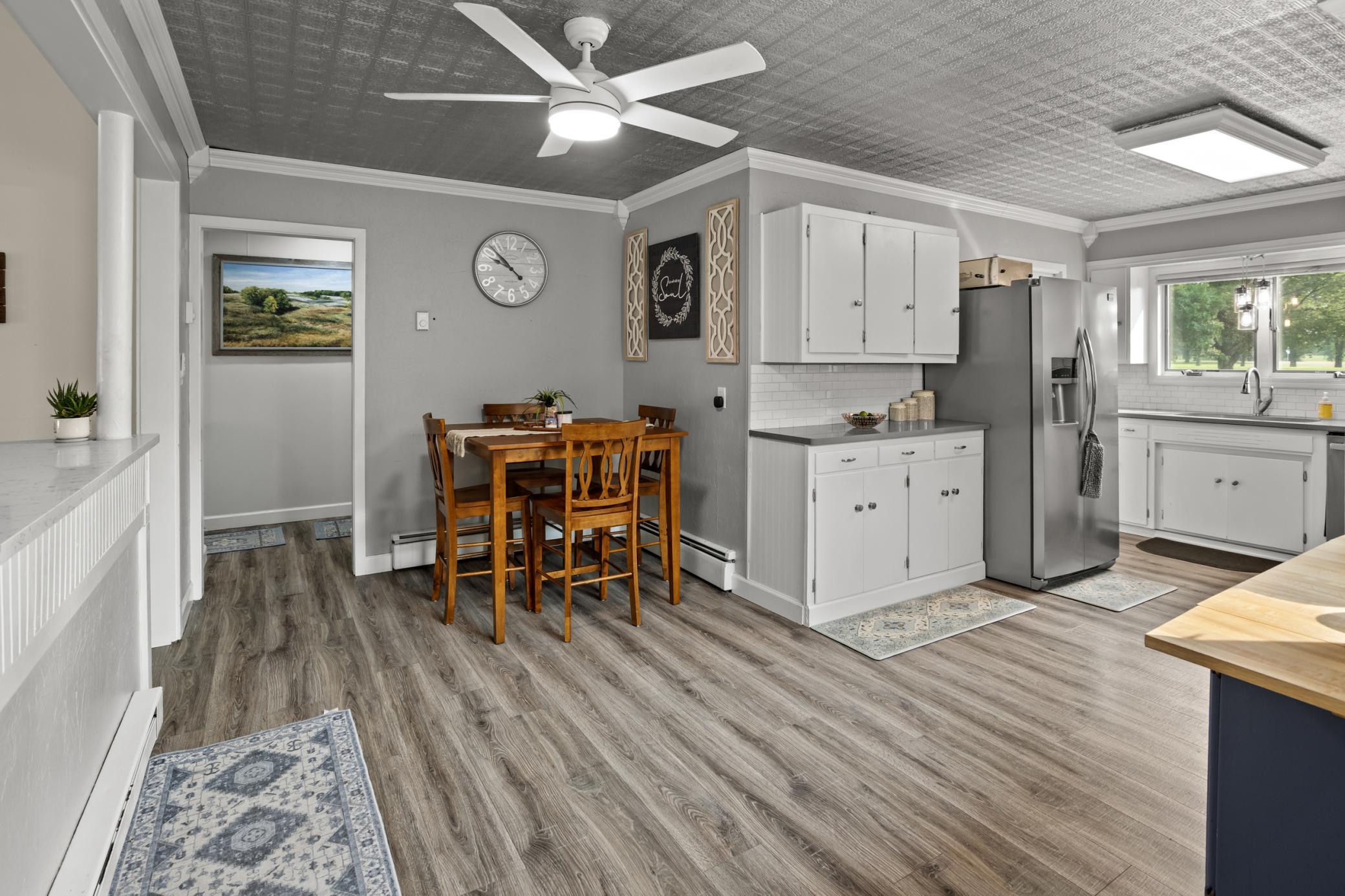 1955 single family home for sale at 844 2nd Street N in Wahpeton, ND — 4 bed, 2 bath (photo 12 of 54)