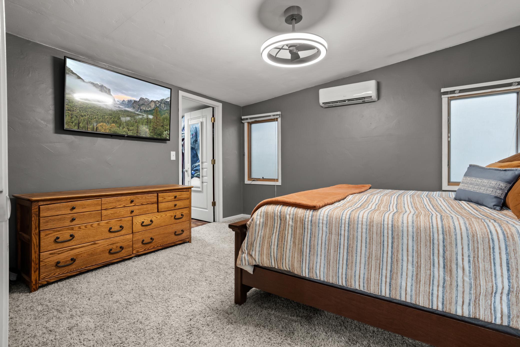 1955 single family home for sale at 844 2nd Street N in Wahpeton, ND — 4 bed, 2 bath (photo 21 of 54)