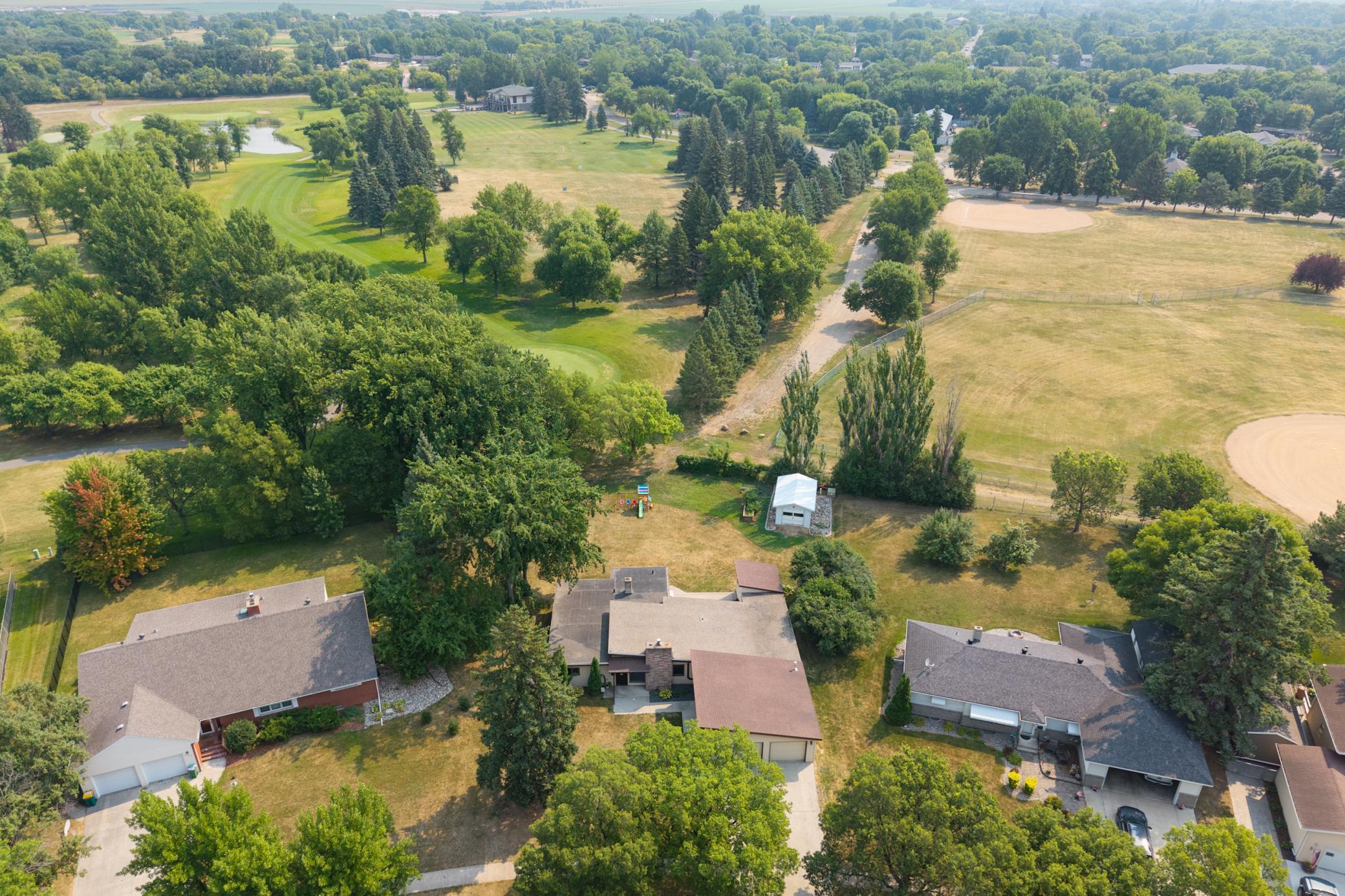 1955 single family home for sale at 844 2nd Street N in Wahpeton, ND — 4 bed, 2 bath (photo 48 of 54)