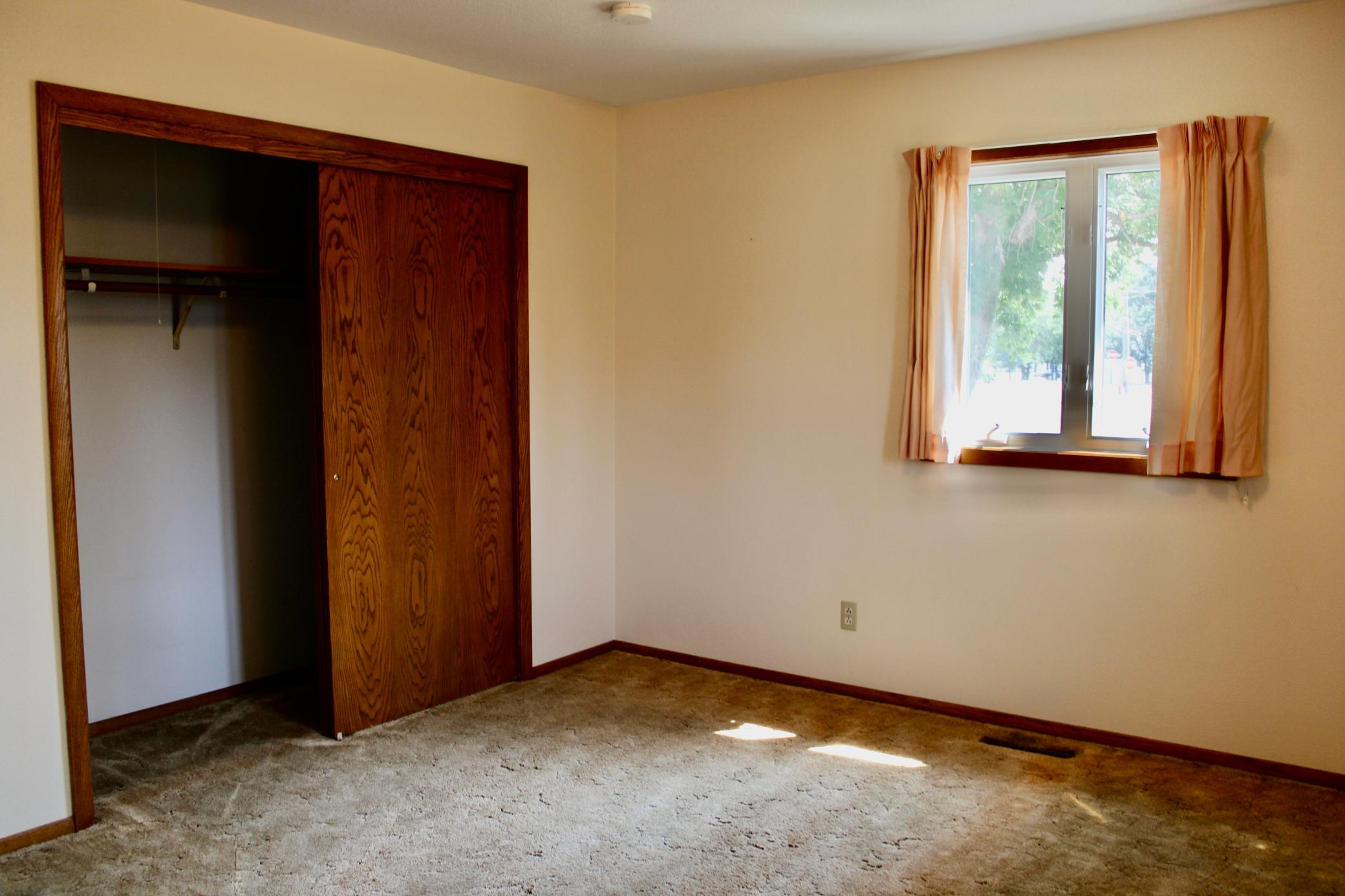 1969 single family home for sale at 506 Lincoln Avenue W in Karlstad, MN — 3 bed, 2 bath (photo 15 of 32)