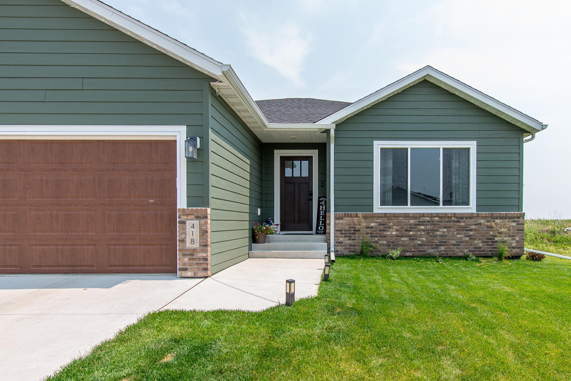 418 Lionheart Drive, Horace ND 58047 - Photo 2 of 53
