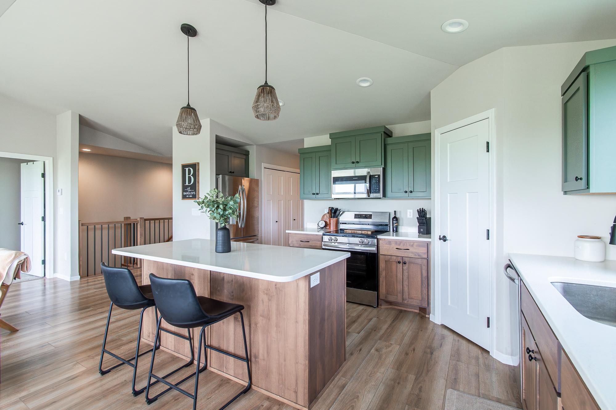 418 Lionheart Drive, Horace ND 58047 - Photo 16 of 53