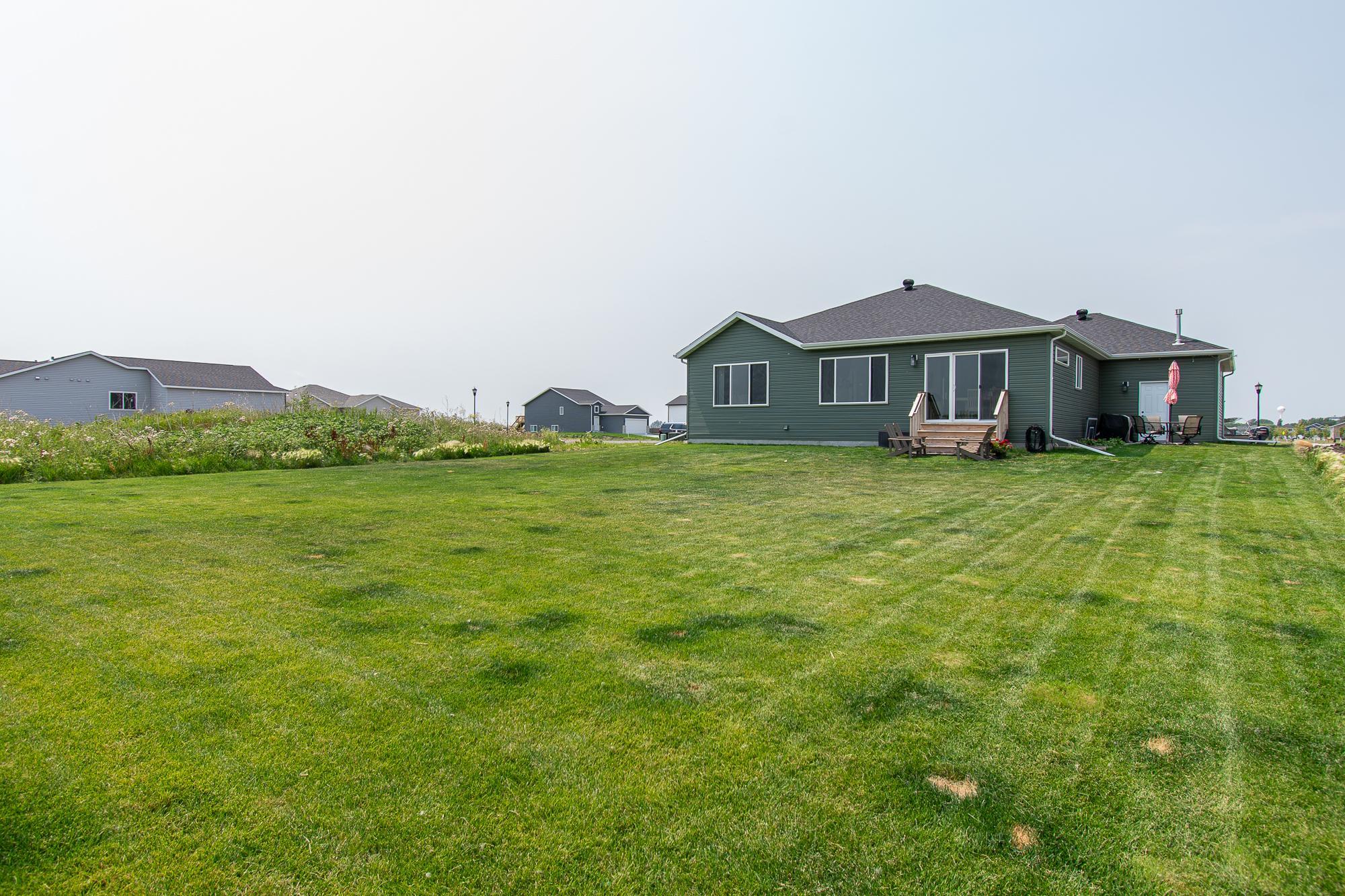 418 Lionheart Drive, Horace ND 58047 - Photo 3 of 53