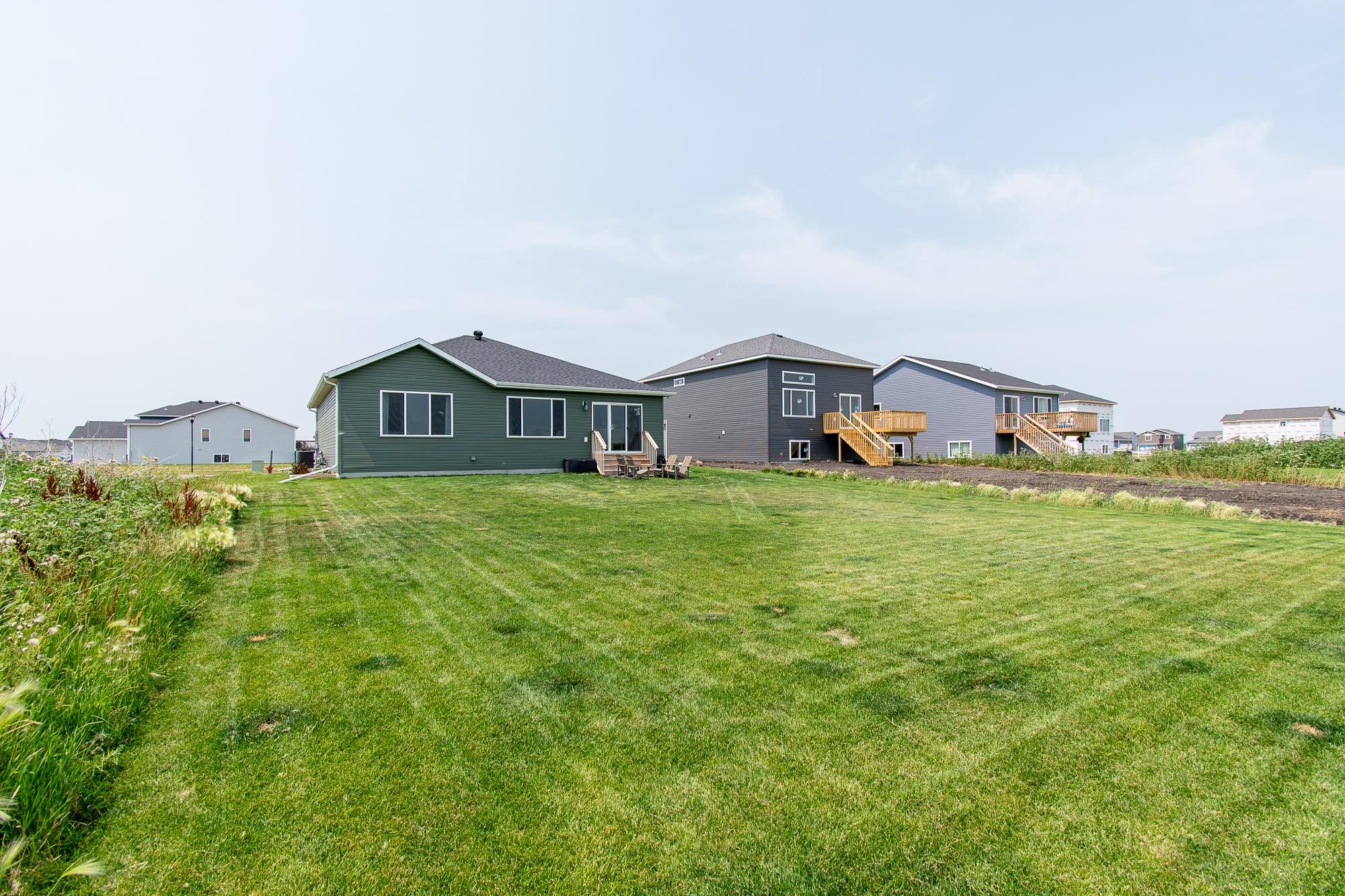 418 Lionheart Drive, Horace ND 58047 - Photo 6 of 53