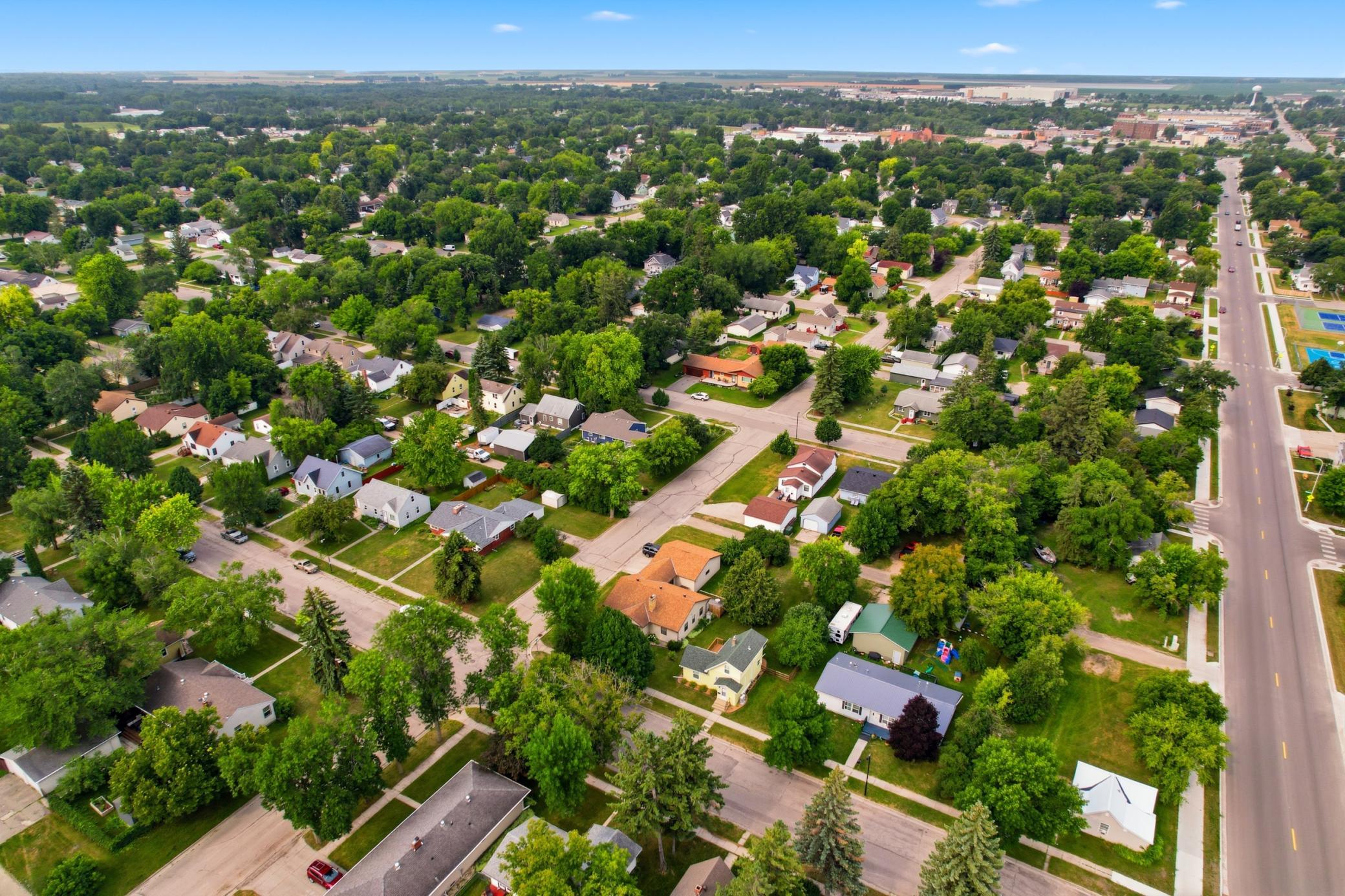 1930 single family home for sale at 109 Kneale Avenue S in Thief River Falls, MN — 2 bed, 1 bath (photo 10 of 12)
