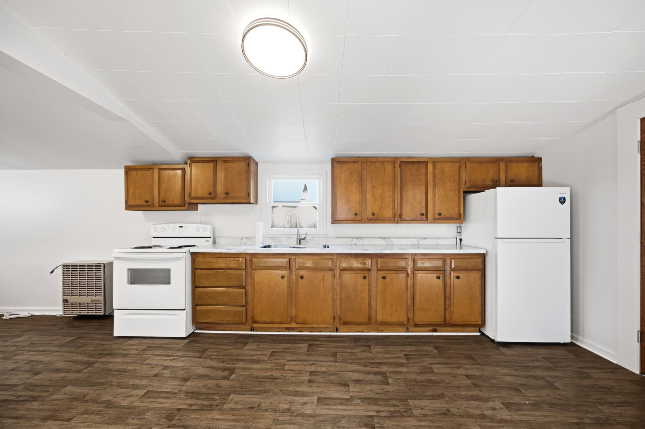 1950 single family home for sale at 206 1st Avenue NE in Hankinson, ND — 2 bed, 1 bath (photo 11 of 28)