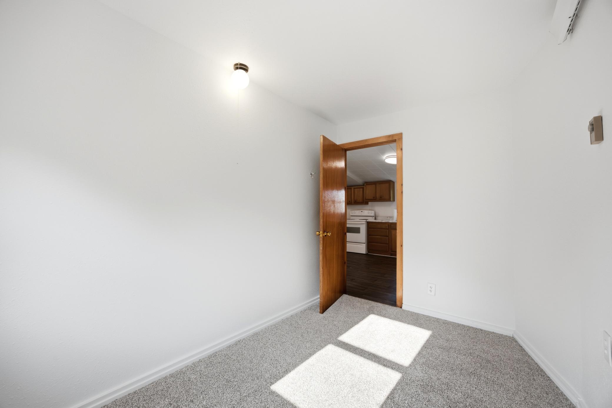 1950 single family home for sale at 206 1st Avenue NE in Hankinson, ND — 2 bed, 1 bath (photo 17 of 28)