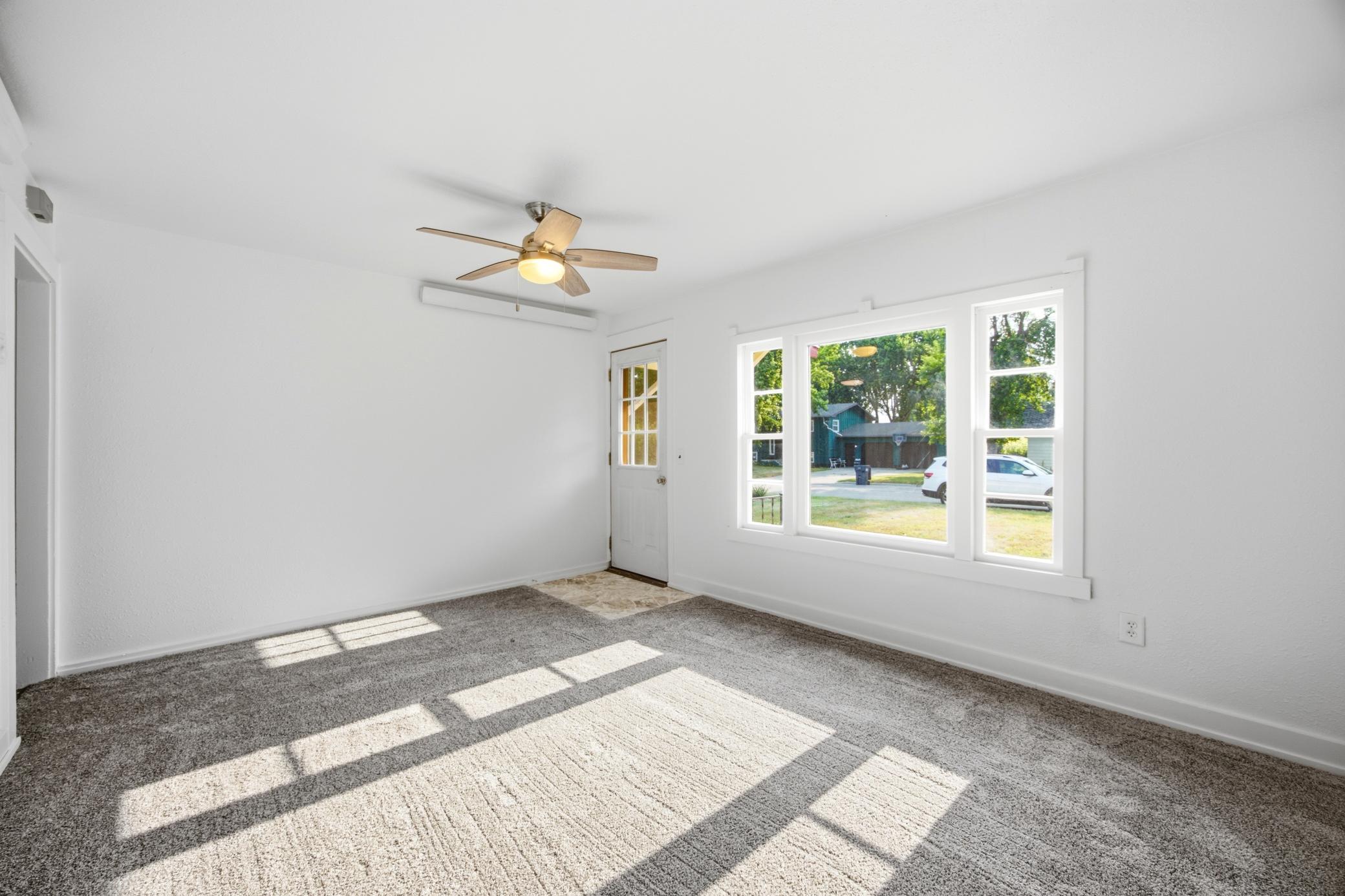 1950 single family home for sale at 206 1st Avenue NE in Hankinson, ND — 2 bed, 1 bath (photo 10 of 28)