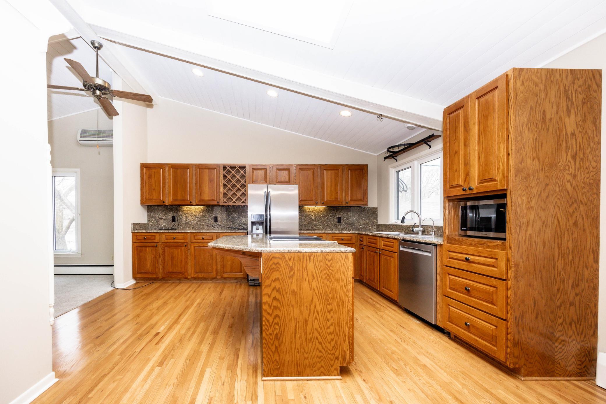1974 single family home for sale at 24331 County Highway 6 in Detroit Lakes, MN — 3 bed, 2 bath (photo 8 of 83)