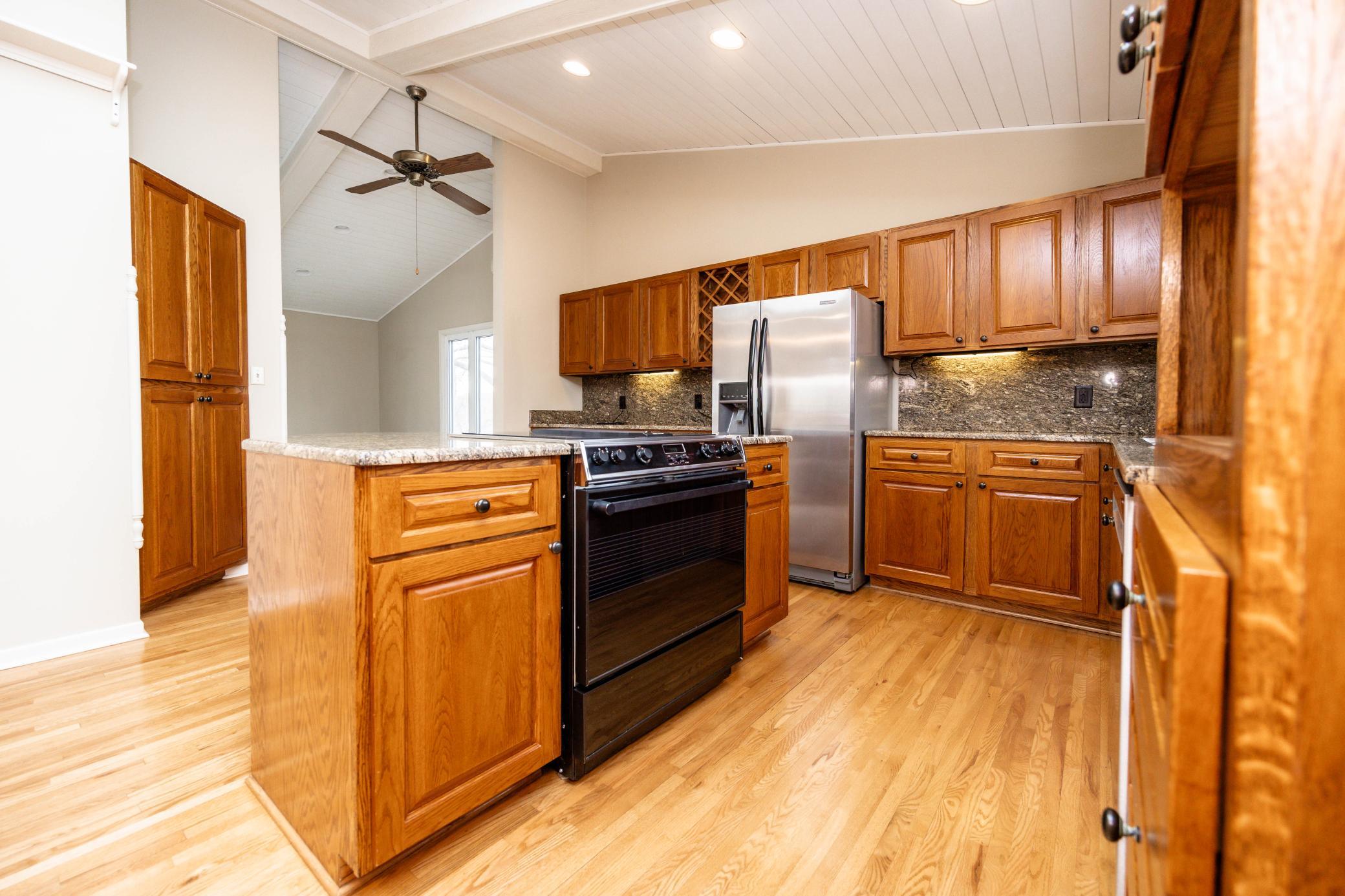 1974 single family home for sale at 24331 County Highway 6 in Detroit Lakes, MN — 3 bed, 2 bath (photo 10 of 83)