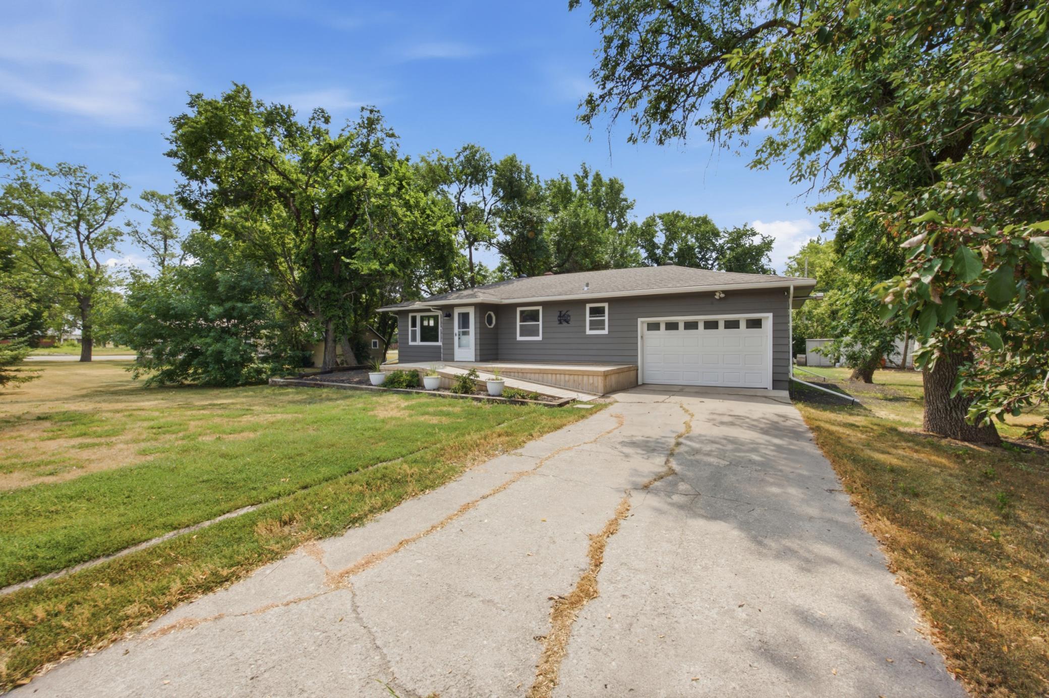 1964 single family home for sale at 115 Park Avenue E in Hendrum, MN — 3 bed, 2 bath (photo 2 of 27)