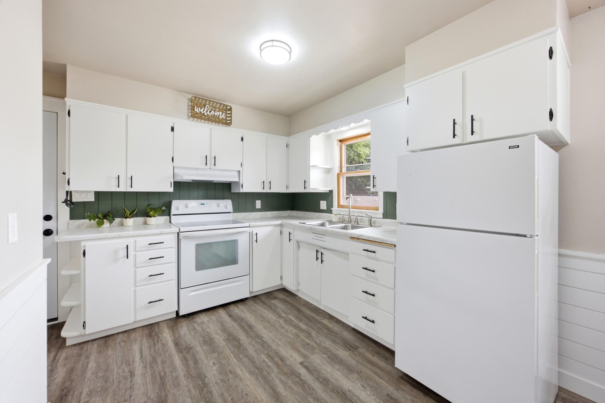 1964 single family home for sale at 115 Park Avenue E in Hendrum, MN — 3 bed, 2 bath (photo 7 of 27)
