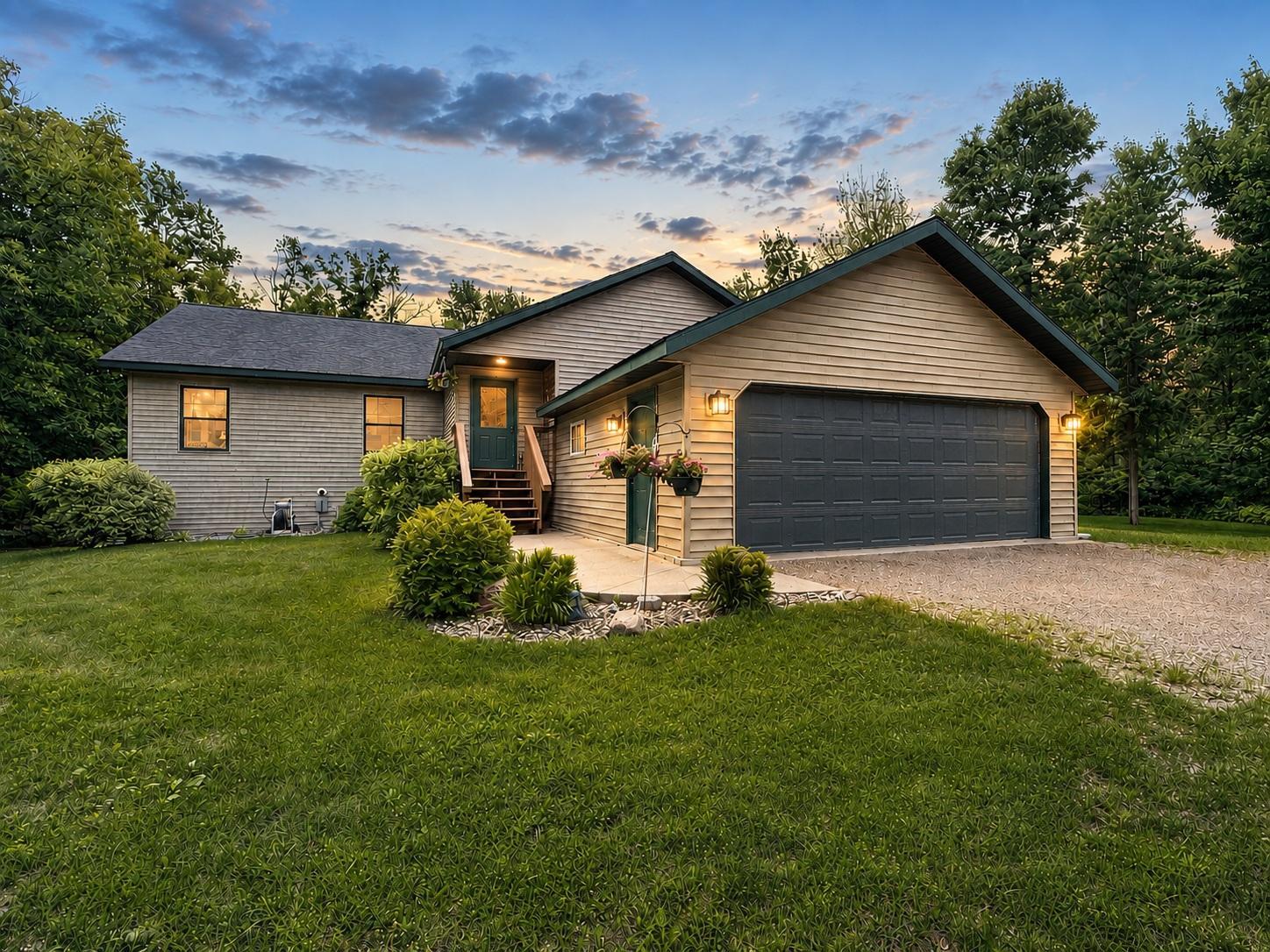 2005 single family home for sale at 3914 Alder Street NE in Bemidji, MN — 5 bed, 3 bath